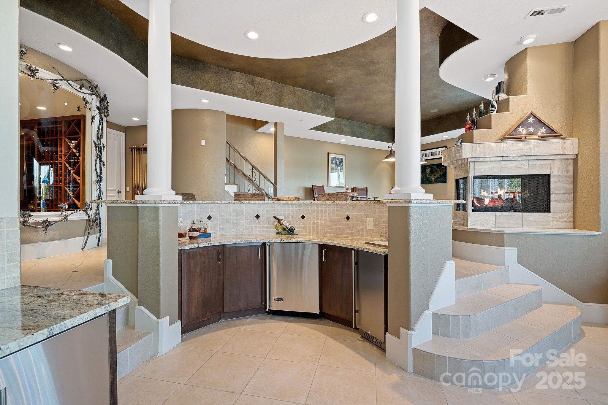 The Peninsula - Residential