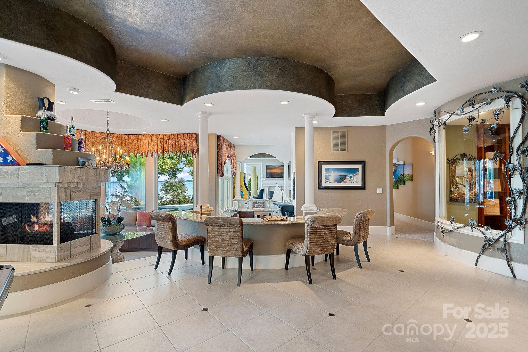 The Peninsula - Residential