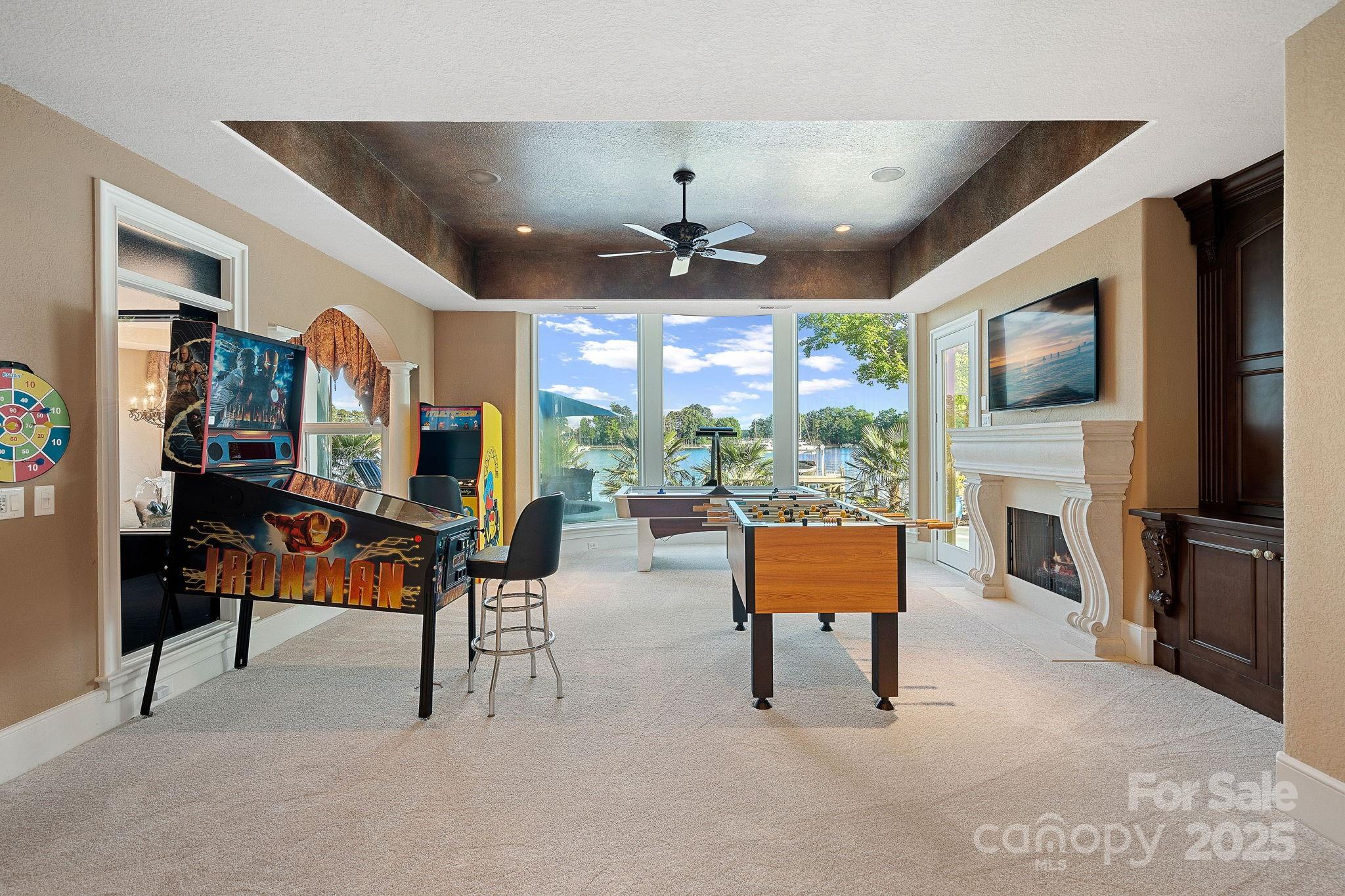 The Peninsula - Residential