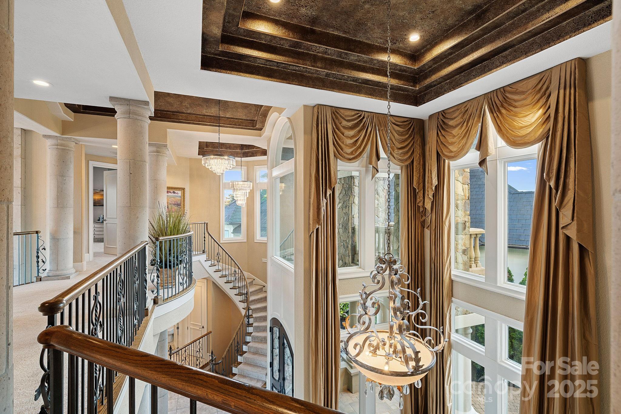 The Peninsula - Residential