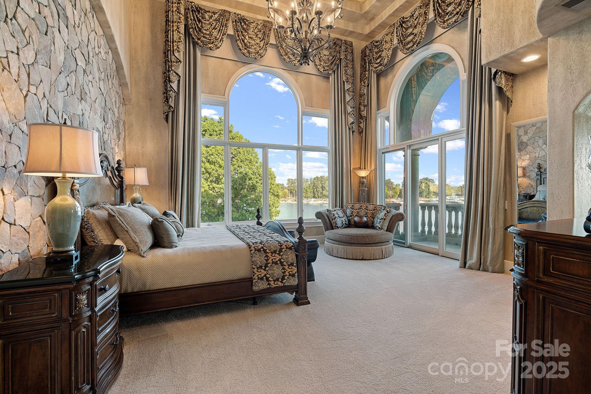 The Peninsula - Residential