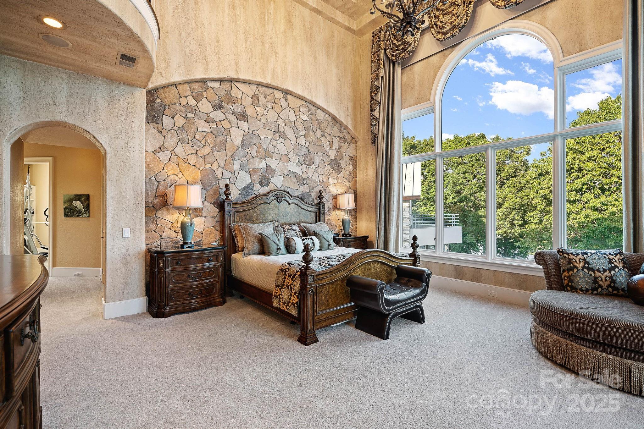 The Peninsula - Residential