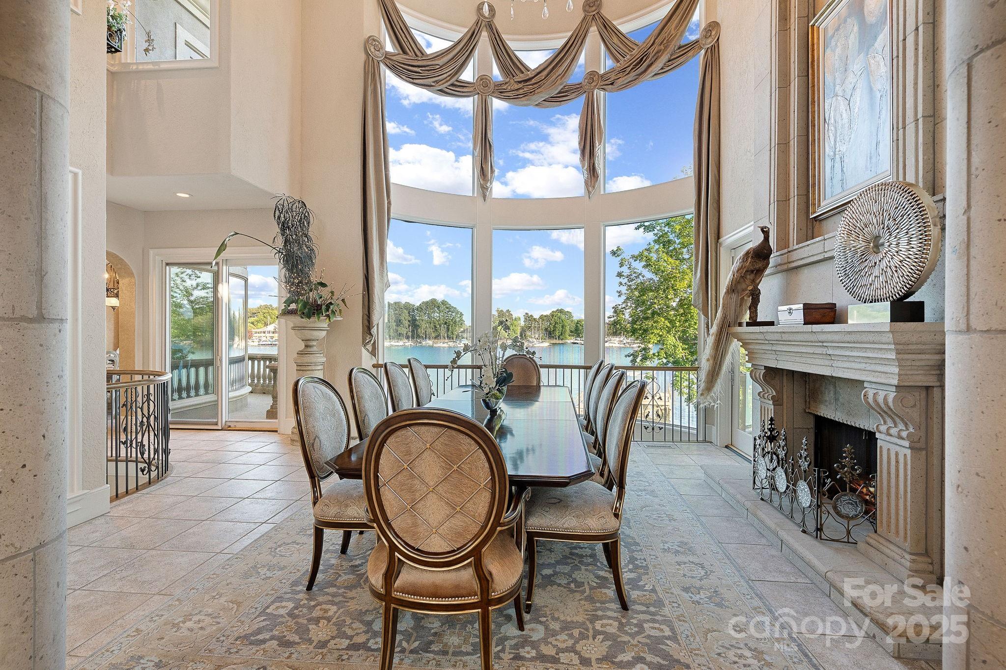 The Peninsula - Residential