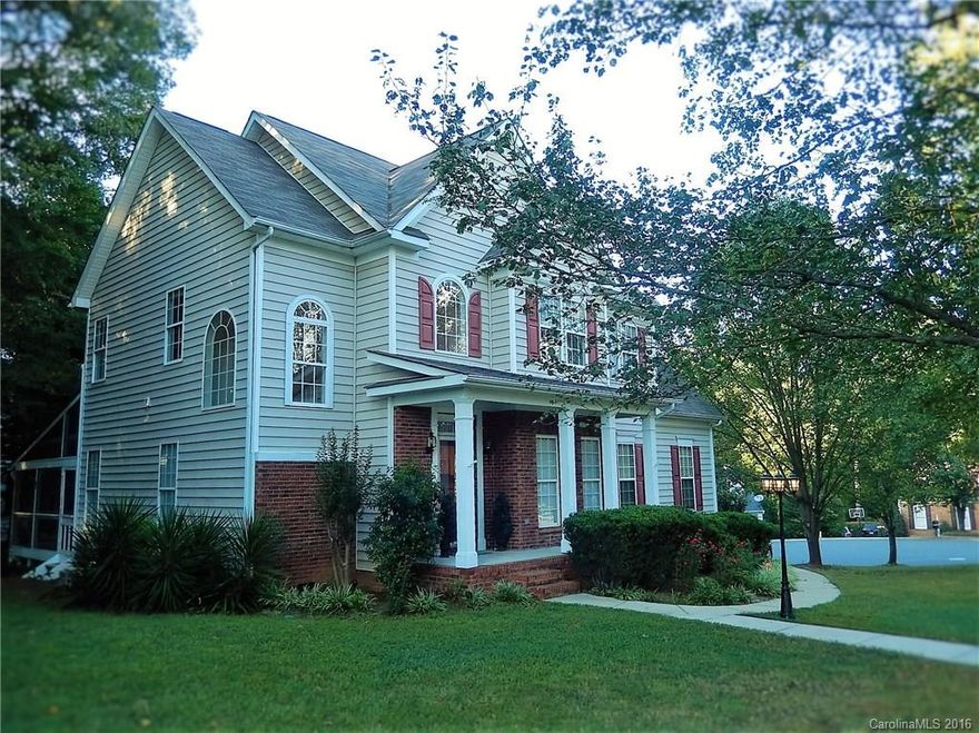 Gorgeous 2-story home in desirable Keswick/Regent Park.  New, neutral carpeting & interior paint, w/wood floors downstairs. Kitchen with granite countertops & white cabinets.  Great floorplan for entertaining, with an easy flow from the formal dining room through kitchen, great-room, & breakfast area.  Screened porch with ceiling fan plus rear deck provide even more options for relaxation & entertaining!  Wired storage building/shop. Side load garage & cul-de-sac lot complete the perfect home.