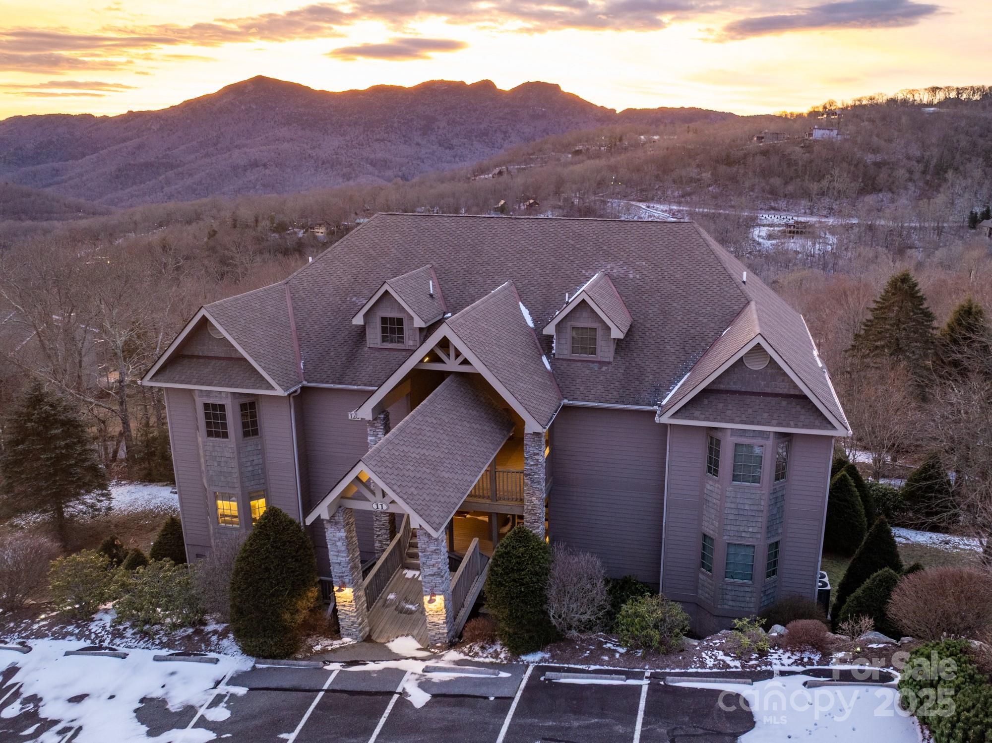 120 Pleasant View Boulevard