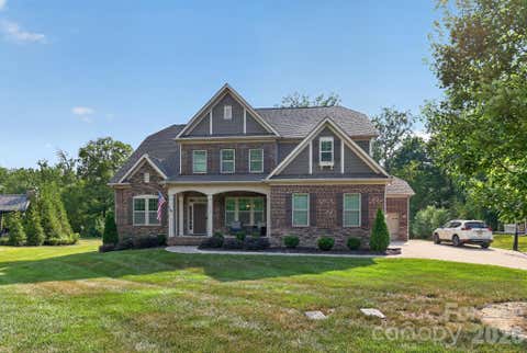 Photo of 1016 Kara Court, Matthews, NC 28104 (MLS # 4406880)