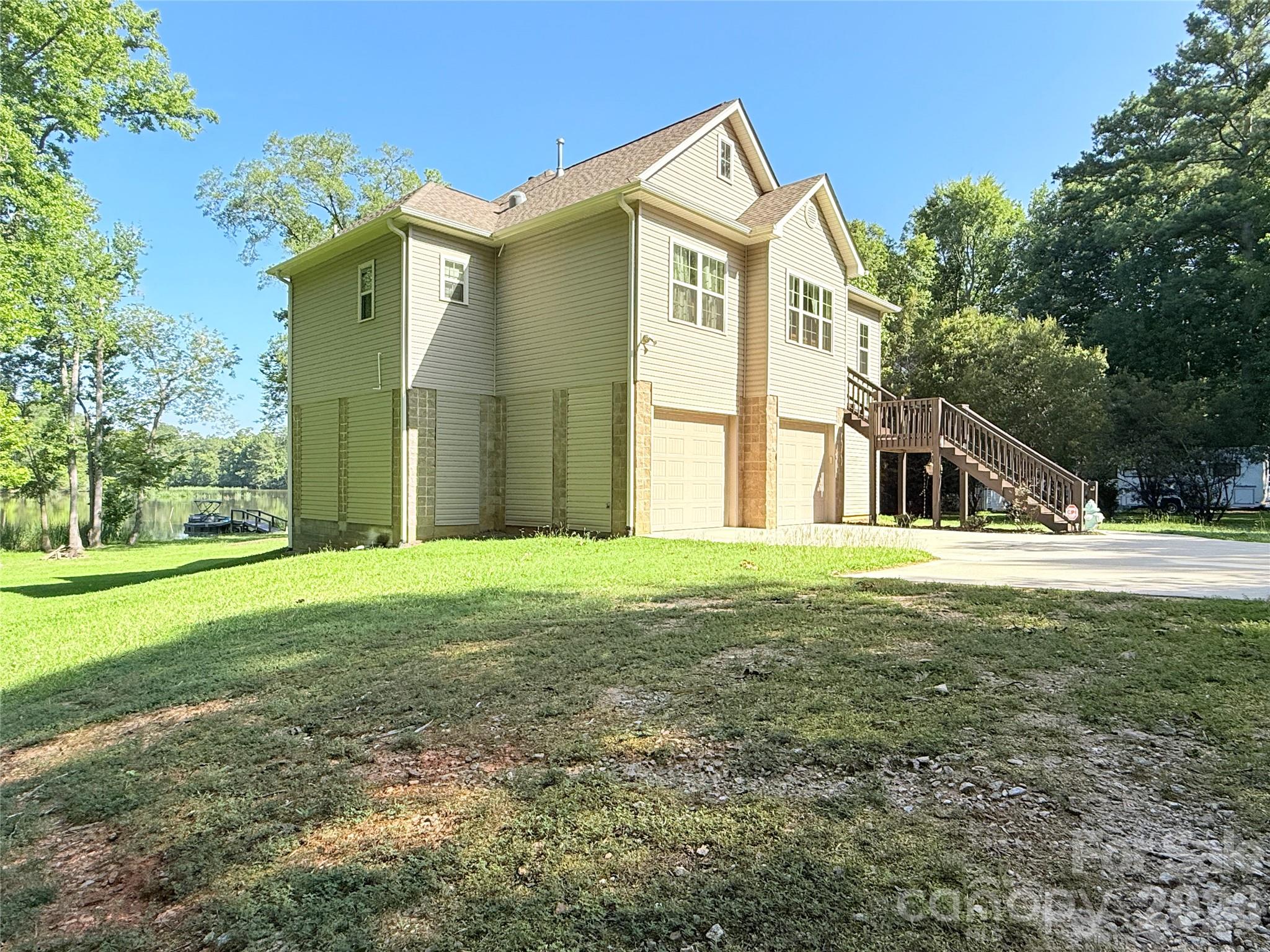 2051 Great North Road