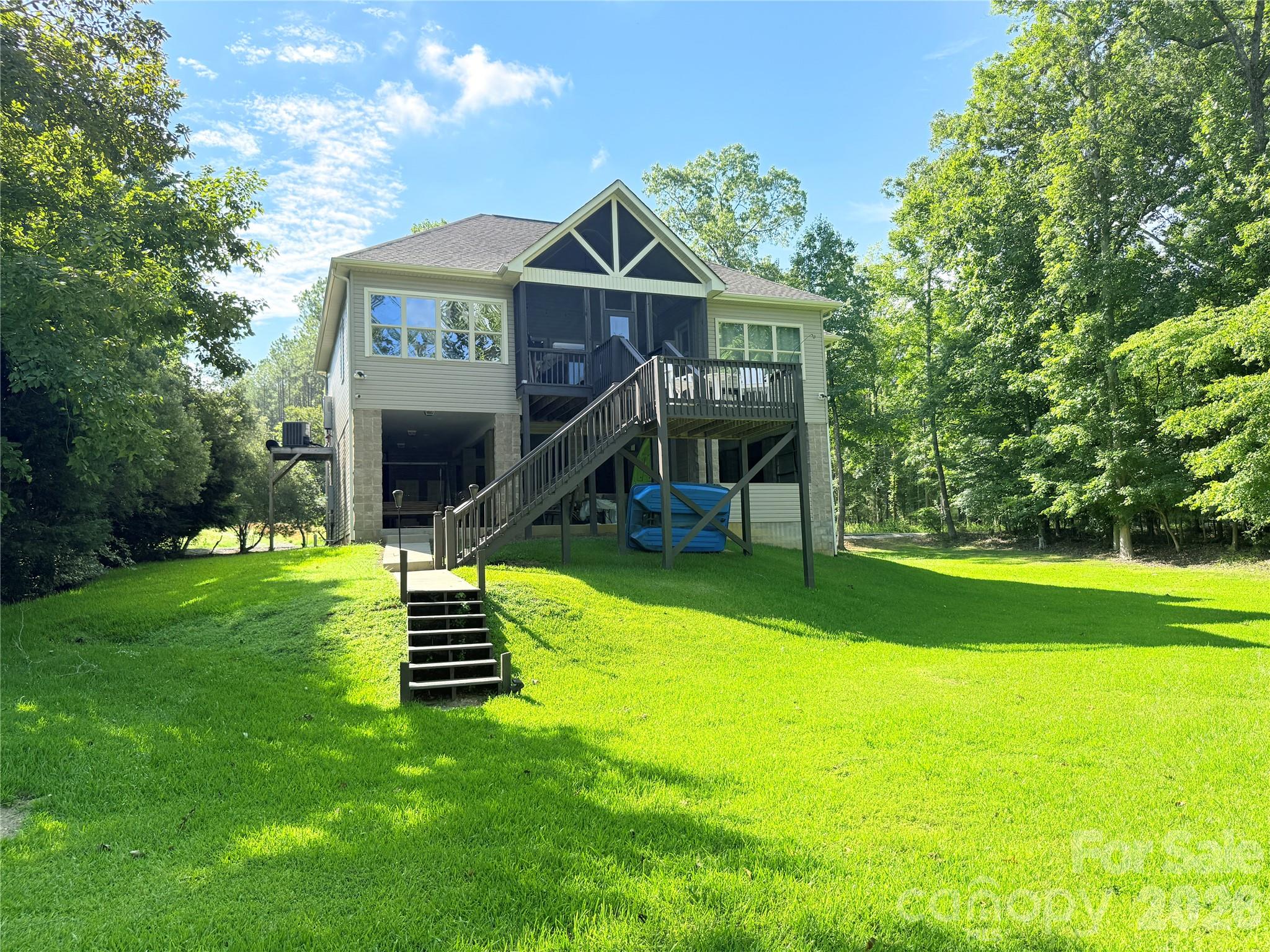 2051 Great North Road