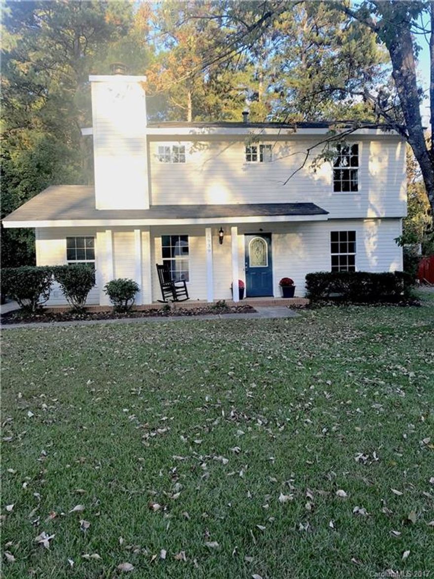 Newly Renovated - great location!  Located in the up-and-coming MoRA area!   Central to everything - just minutes to Southpark, Uptown Charlotte and Matthews areas -close to new Meridian Center.  This 4 BR, 2.5 Bath is a must see!    Fully renovated from top to bottom.  Kitchen boast new cabinets and stone countertops and gorgeous backsplash.  HUGE pantry for storage and stainless appliances. New Pergo flooring on entire bottom level, new soft carpeting upper level.