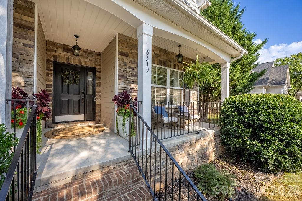 6519 Olmsford Drive