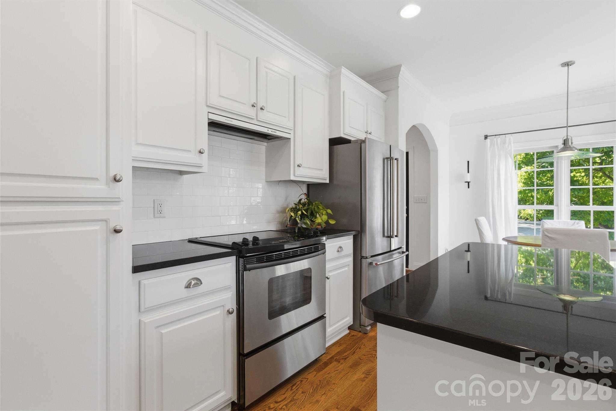 2925 Arbor Knoll