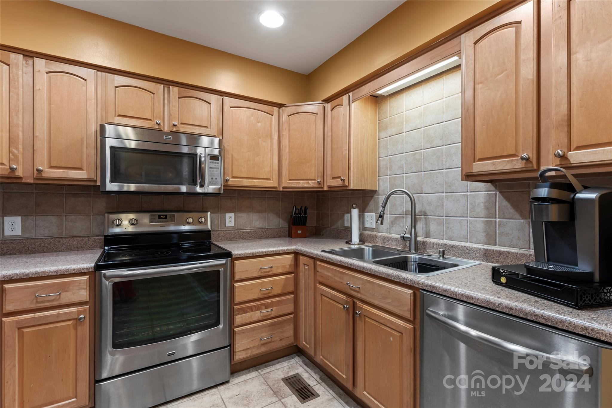 Tega Cay - Residential