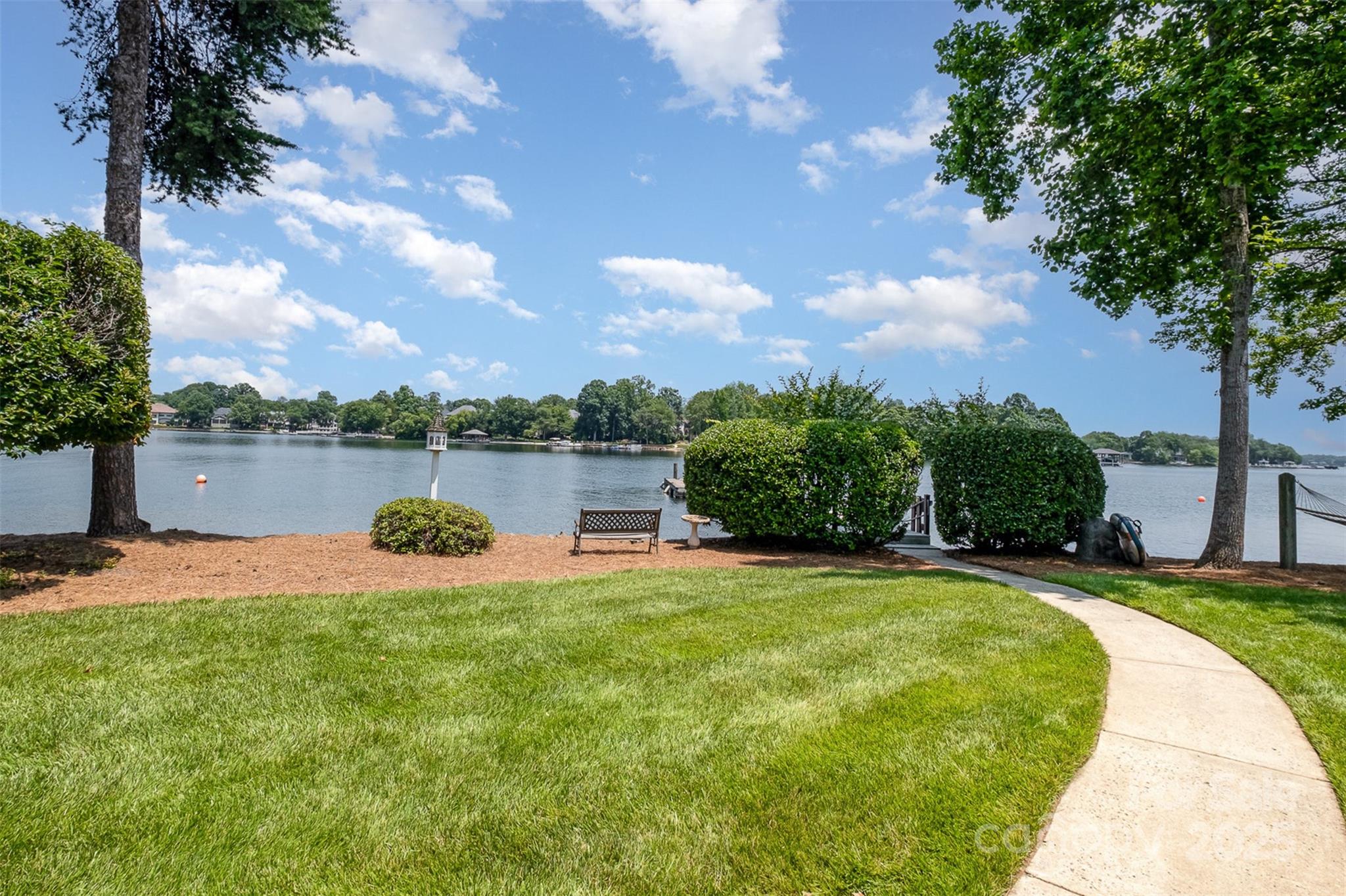 The Peninsula - Residential