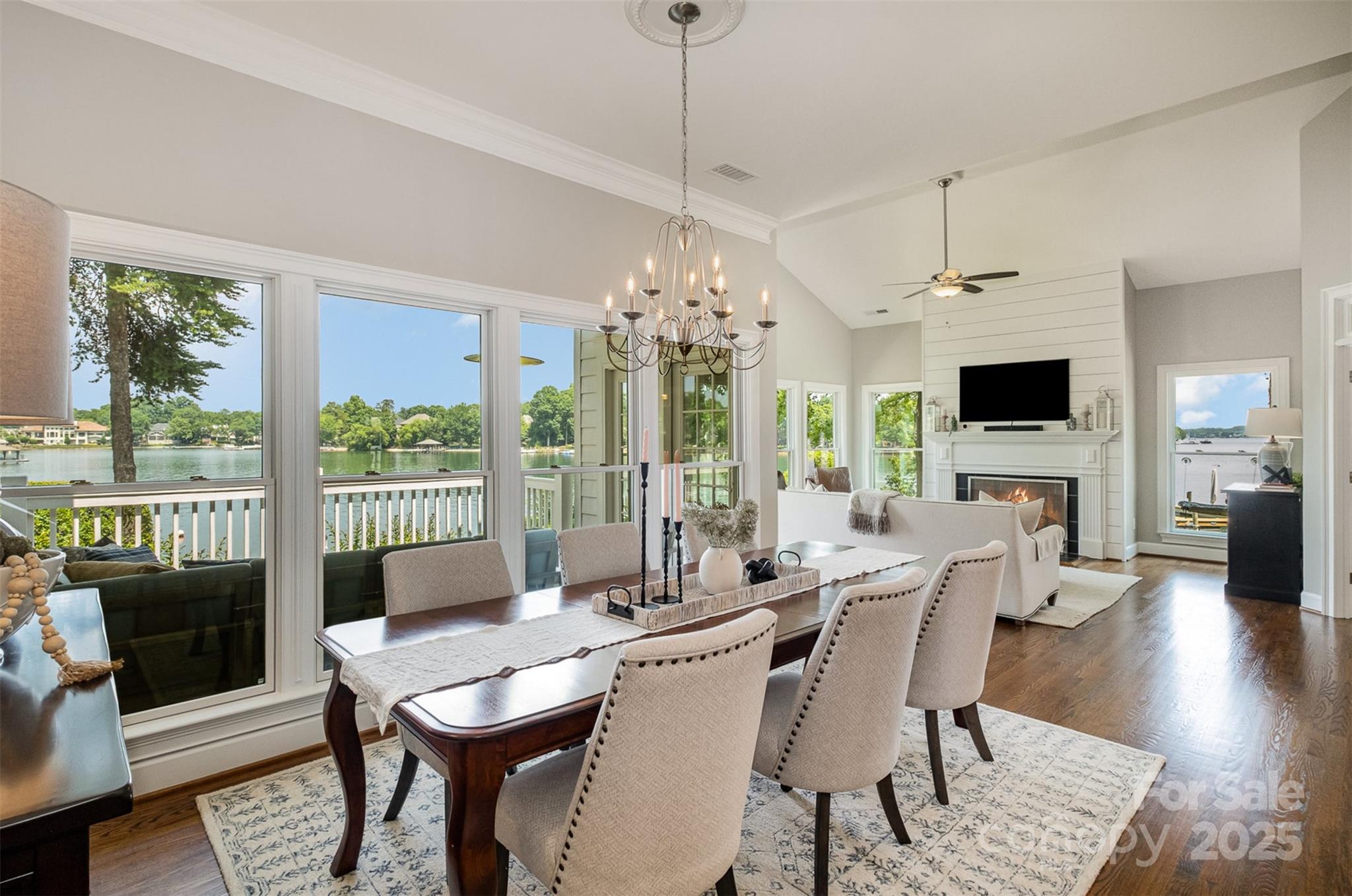 The Peninsula - Residential