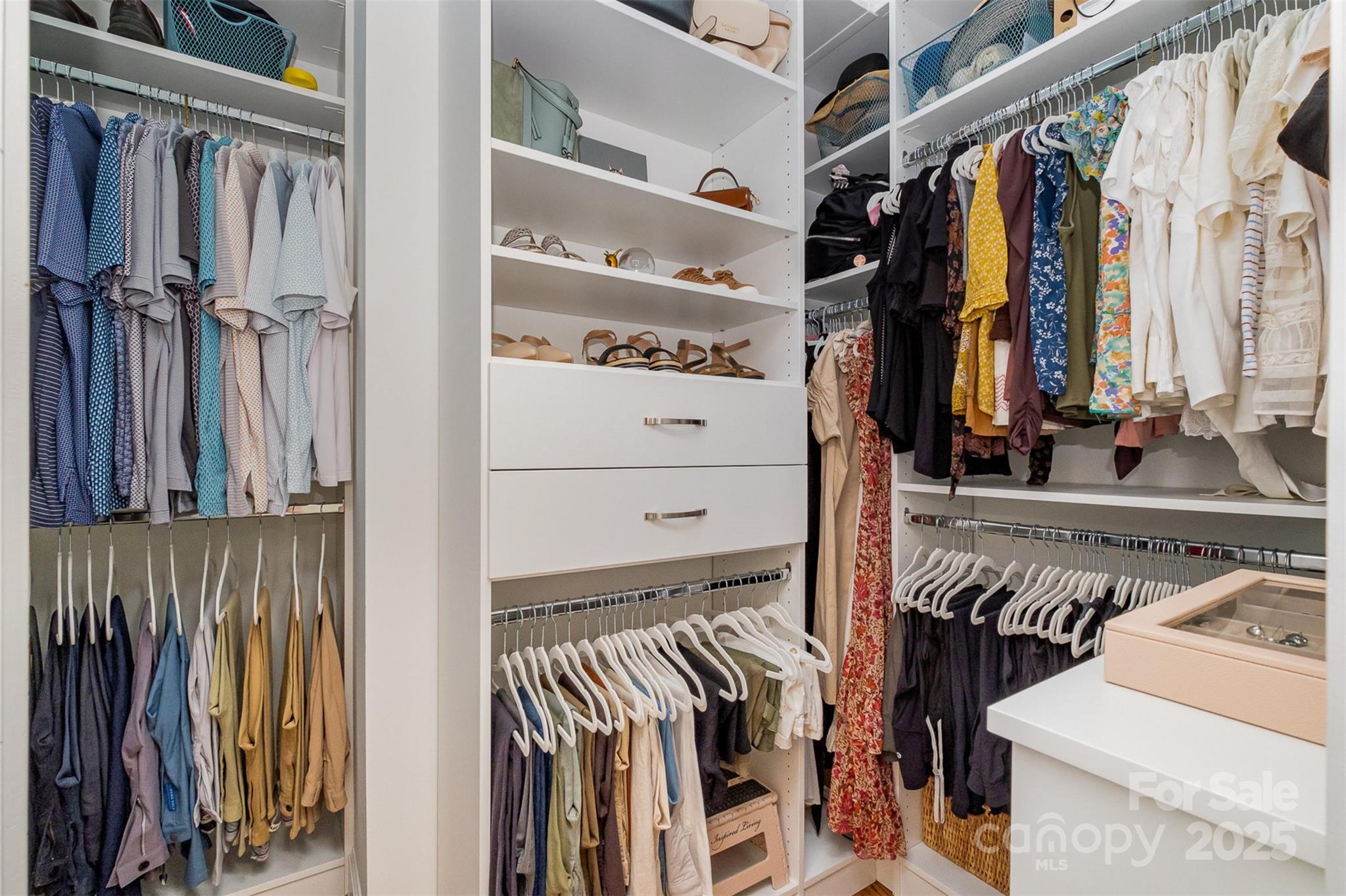 The Peninsula - Residential