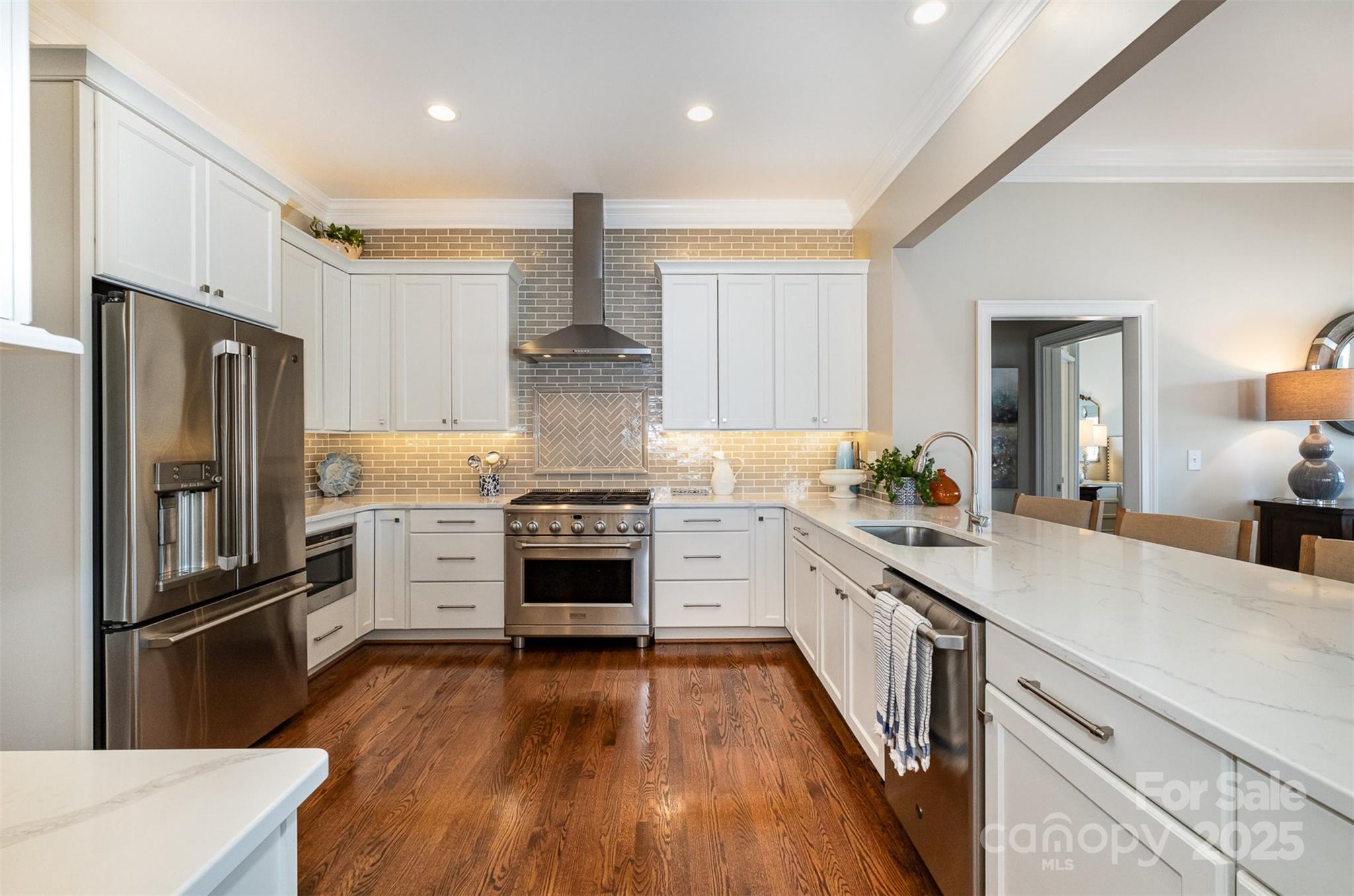 The Peninsula - Residential