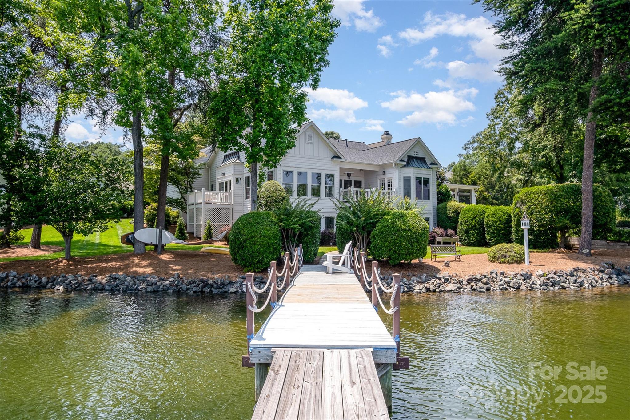 The Peninsula - Residential