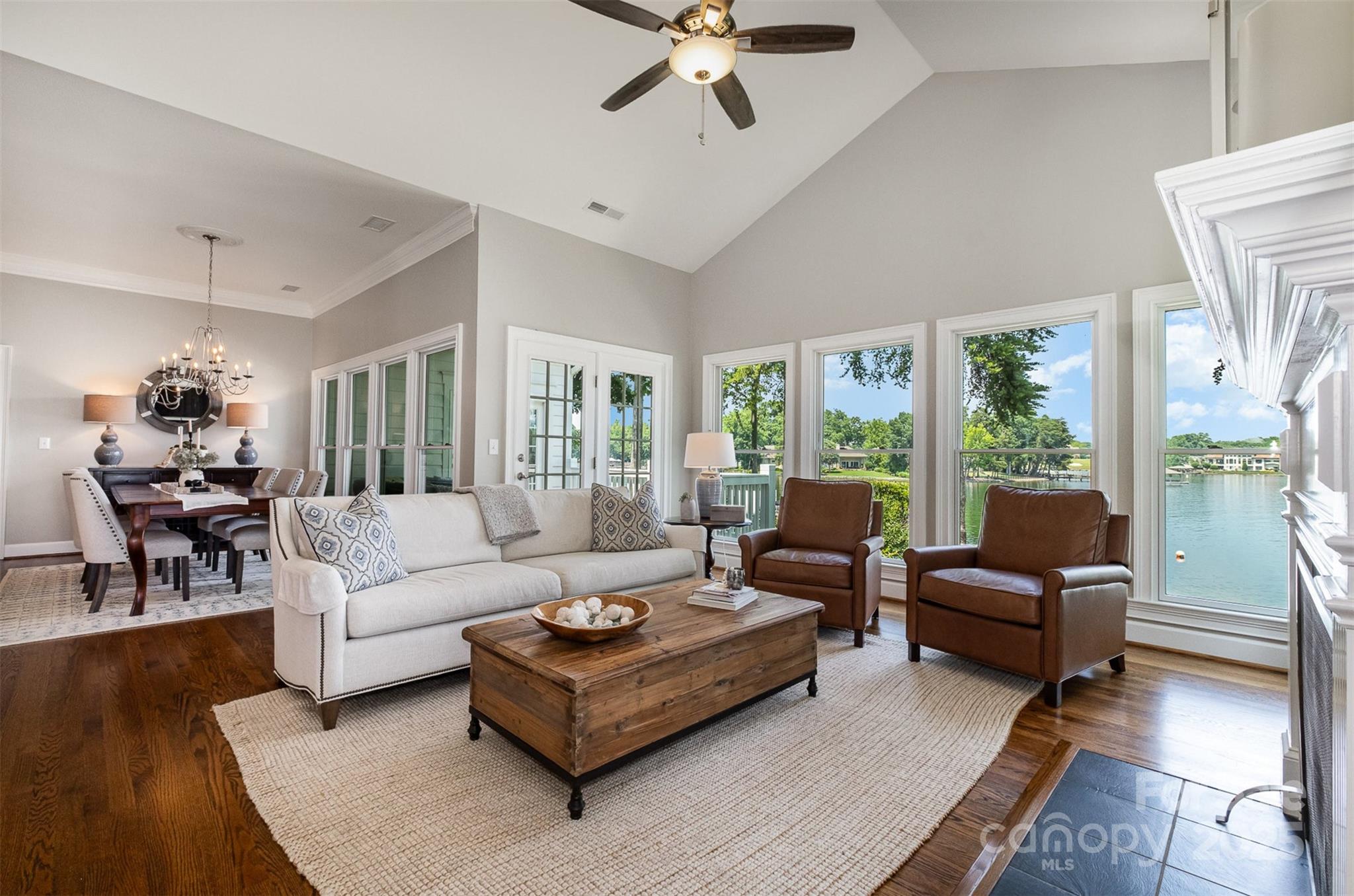 The Peninsula - Residential