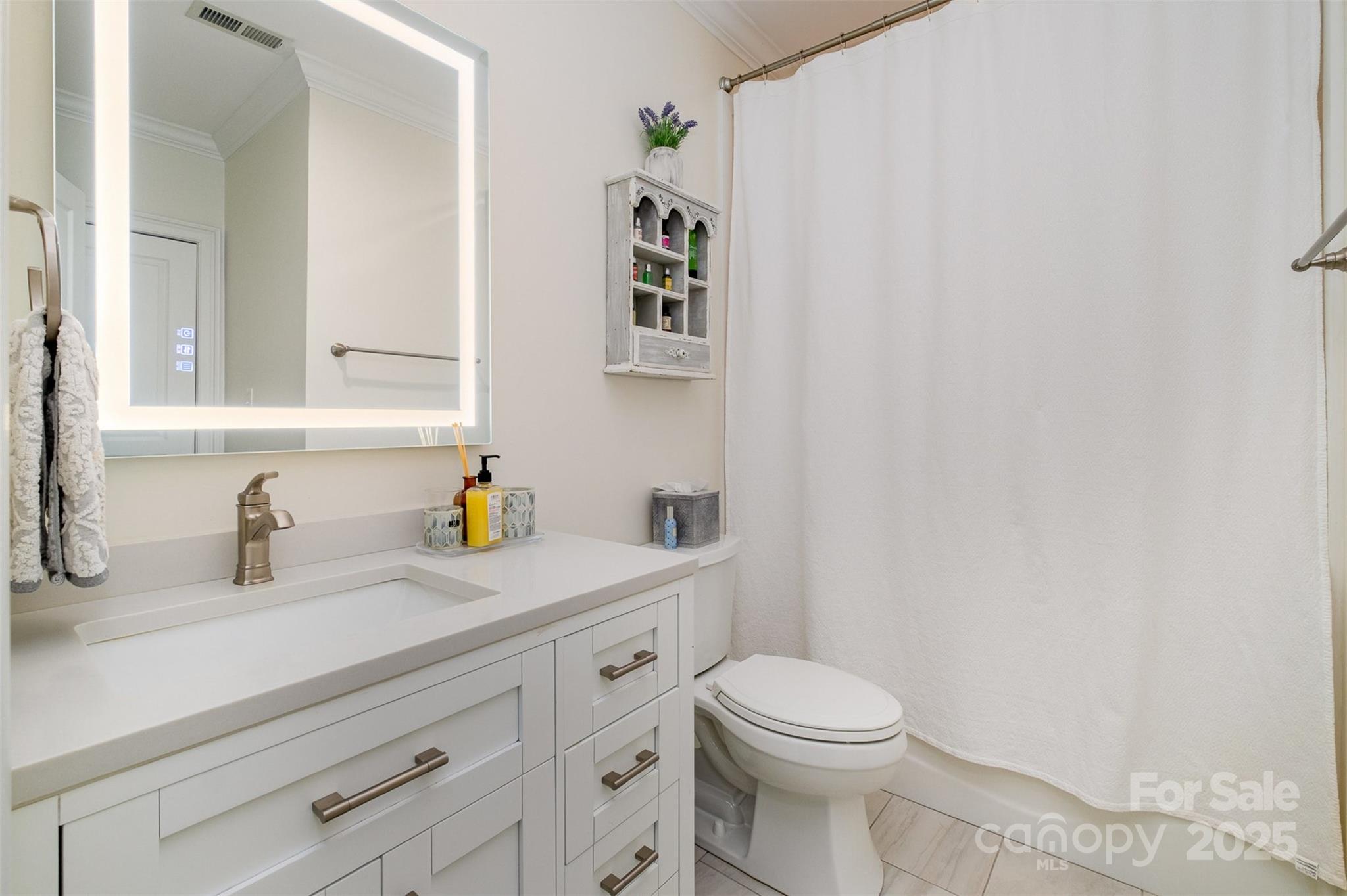 The Peninsula - Residential