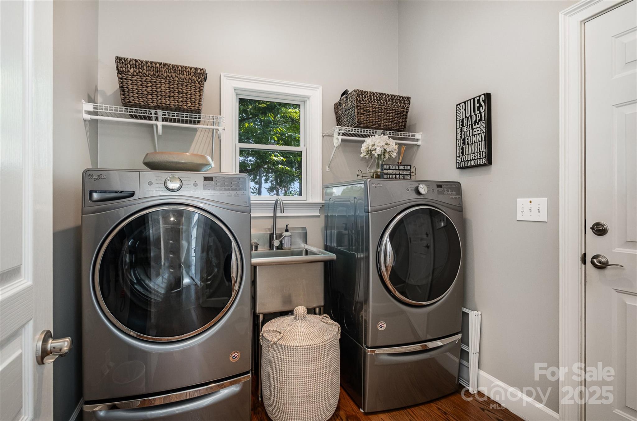 The Peninsula - Residential