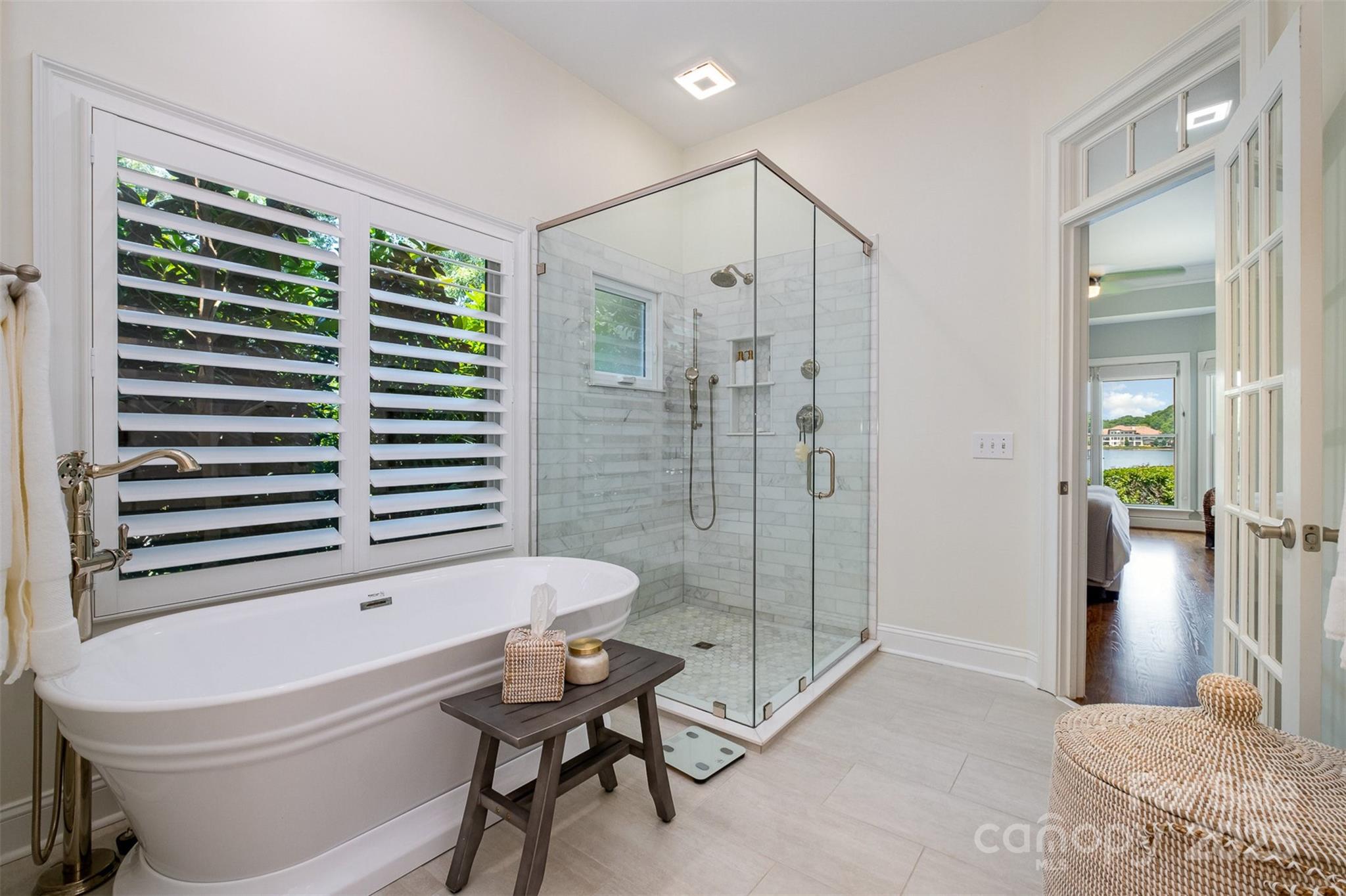 The Peninsula - Residential