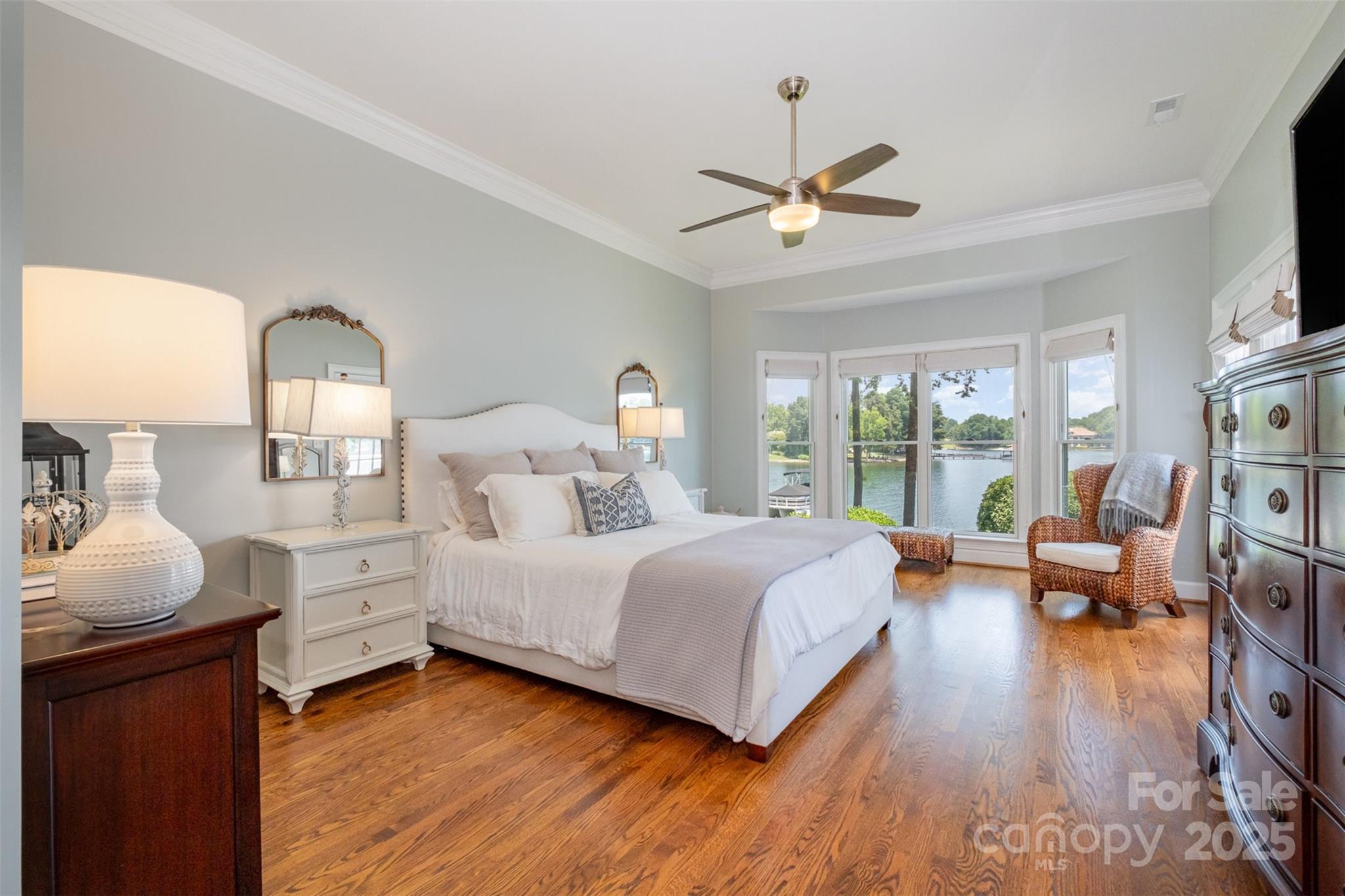 The Peninsula - Residential