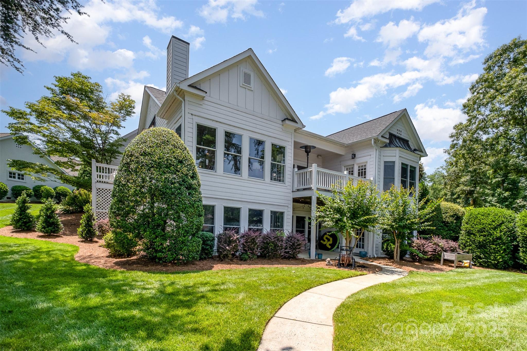 The Peninsula - Residential