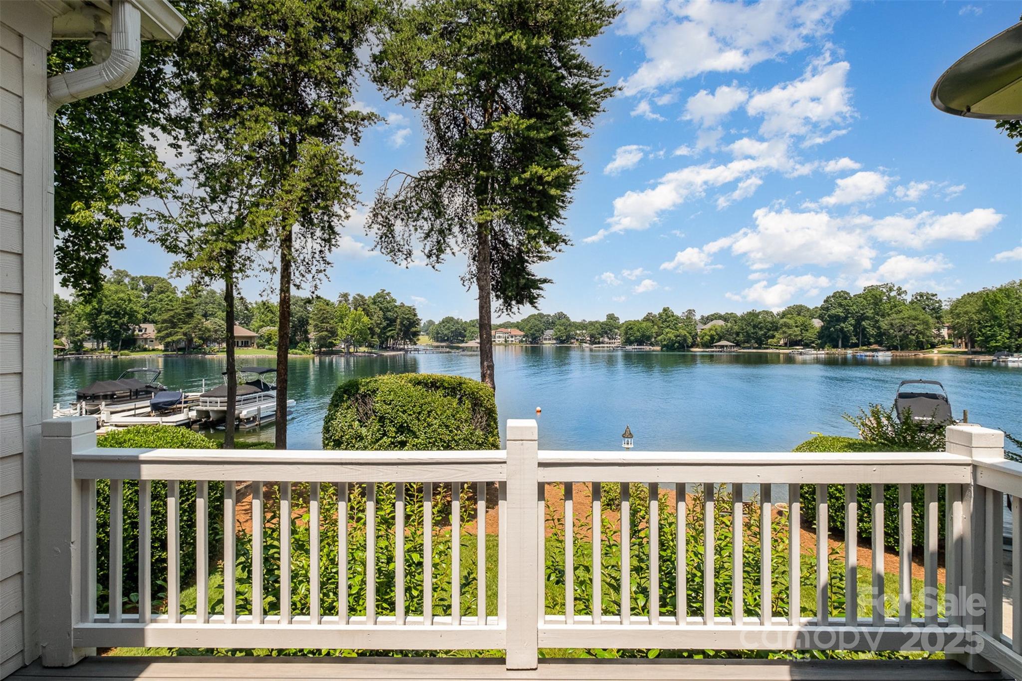 The Peninsula - Residential