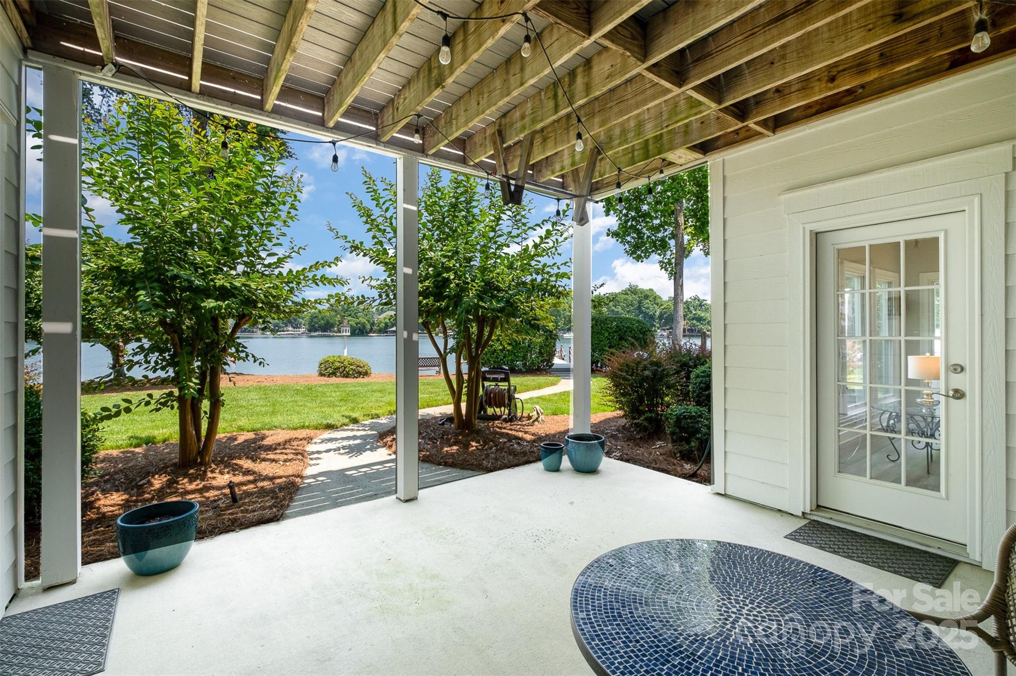 The Peninsula - Residential