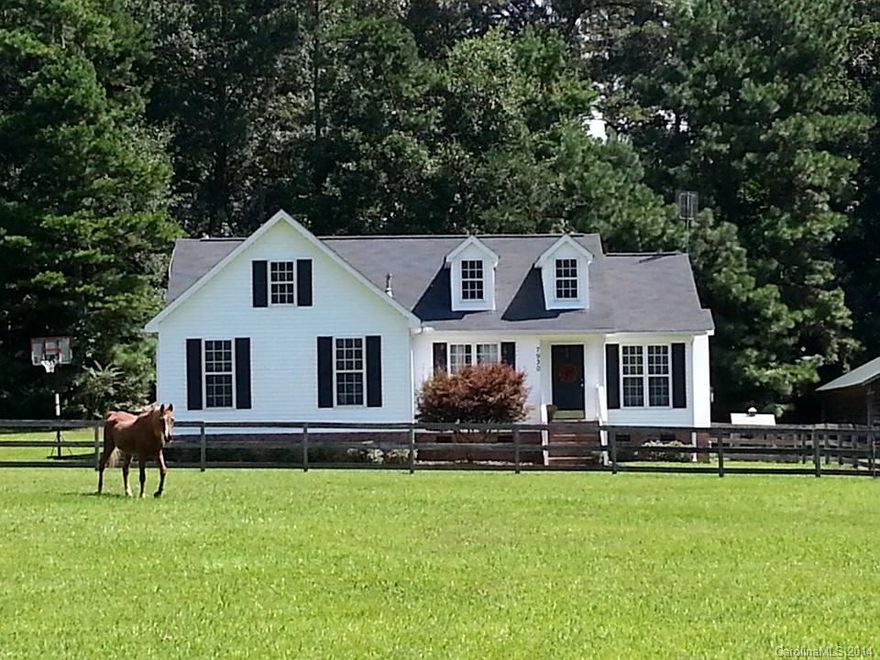 Nice ranch home on equestrian ready property. 3 beds, 2 baths, eat-in kitchen, Living Room w/fire place, screened porch & deck. Home sits on 2.85 acres, has fencing & barn w/stalls. Also barn has power & water too. A must see today, won't last long.