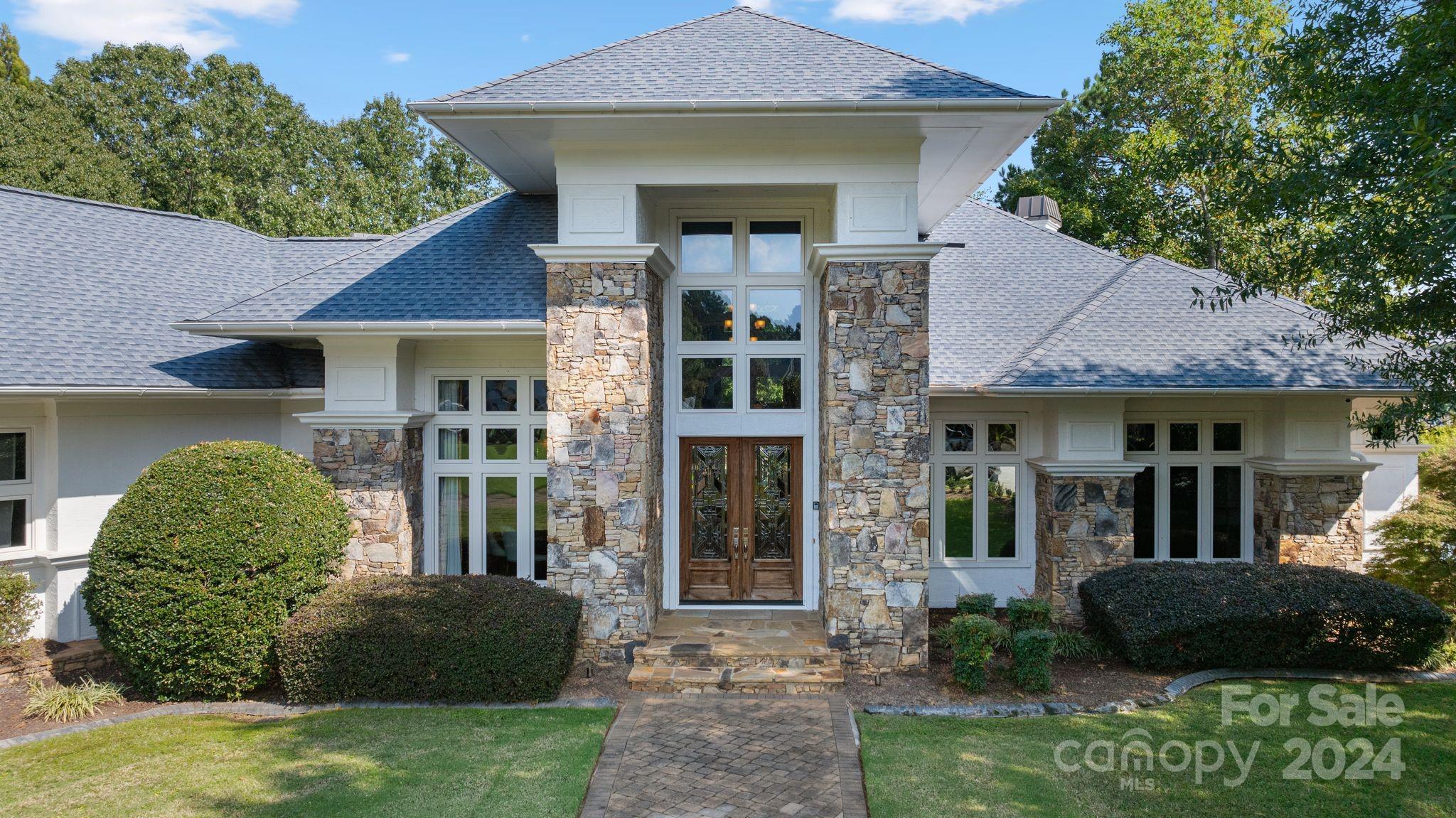 The Peninsula - Residential