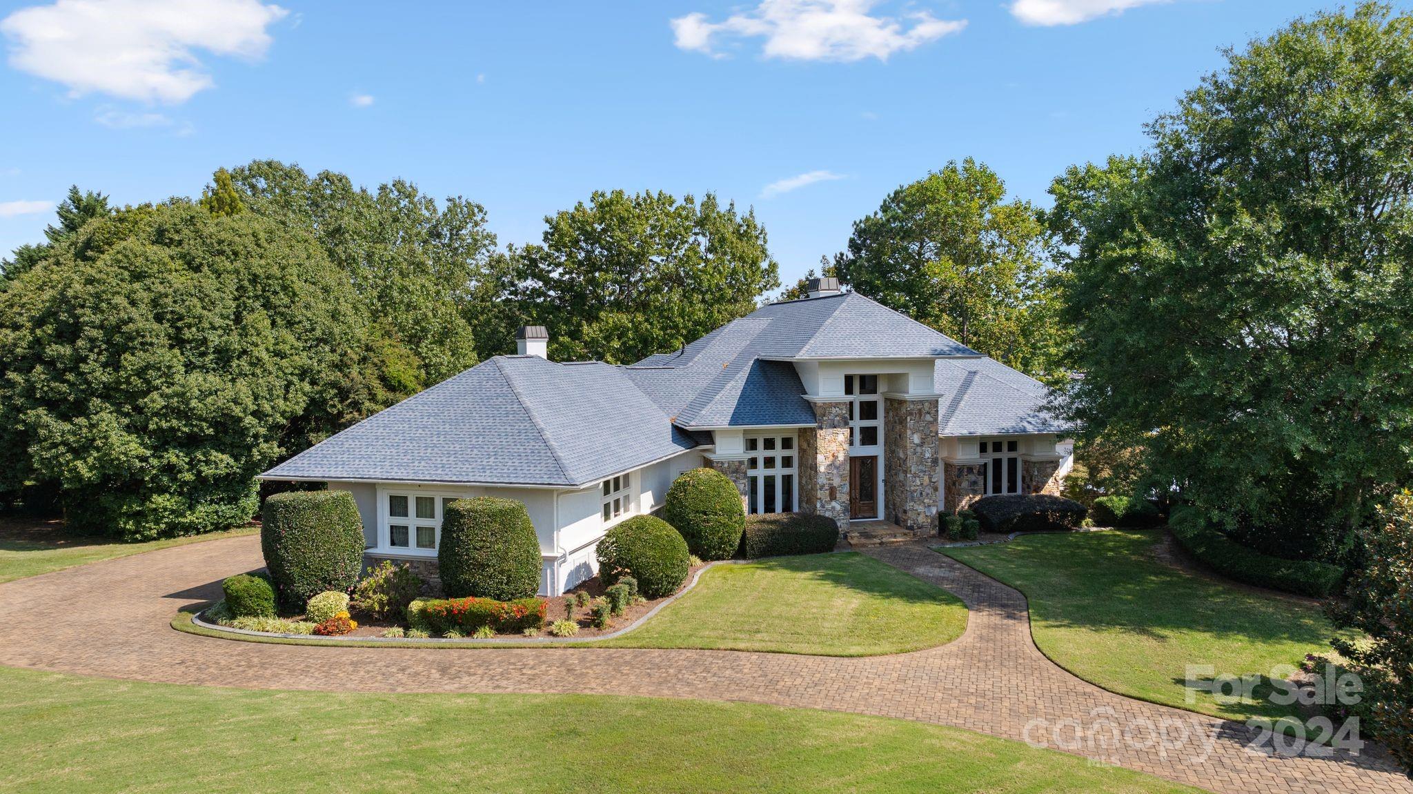 The Peninsula - Residential