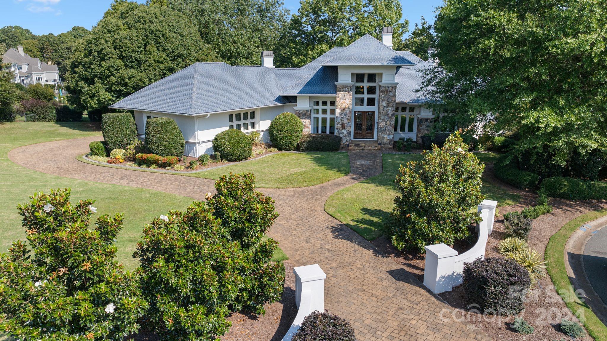 The Peninsula - Residential