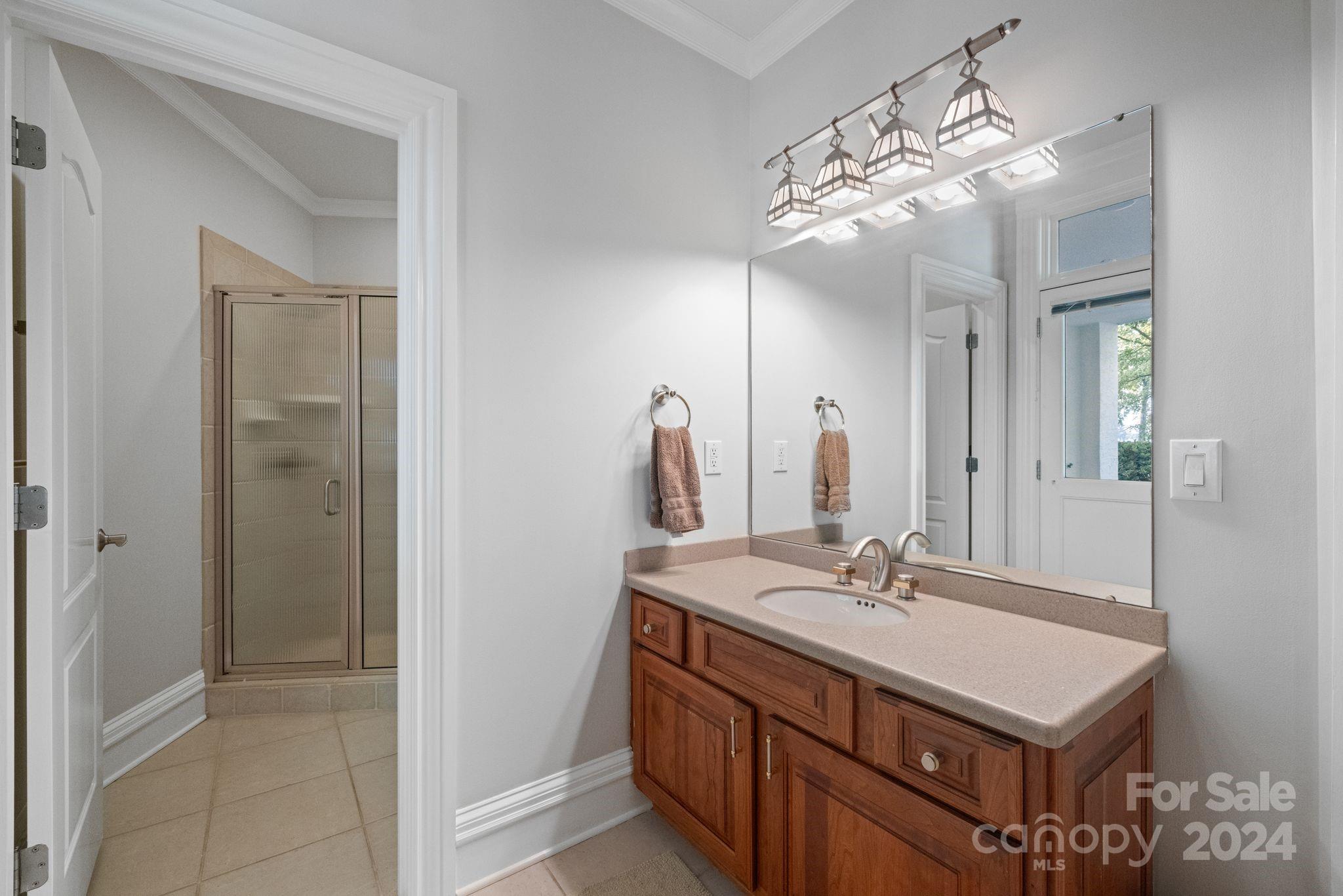 The Peninsula - Residential