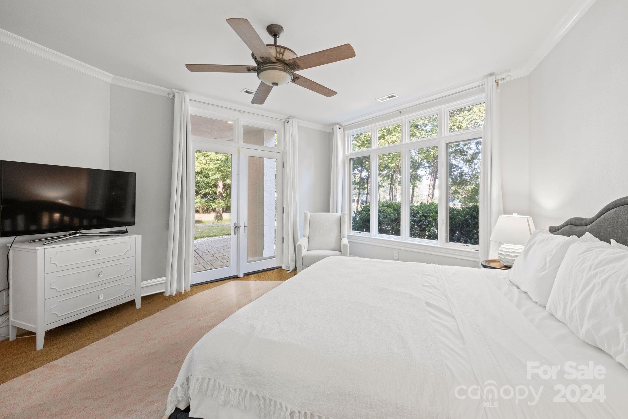 The Peninsula - Residential