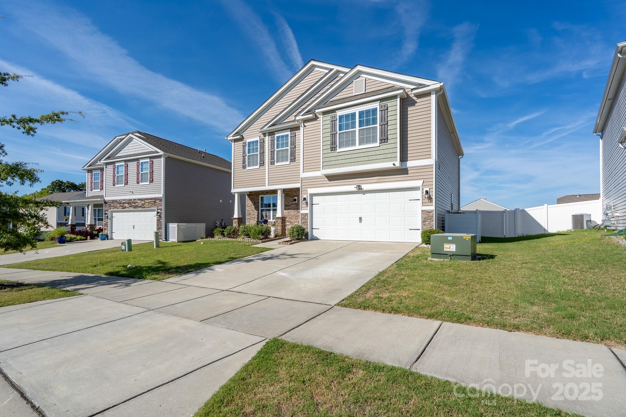 3294 SW Shining Rock Street SW