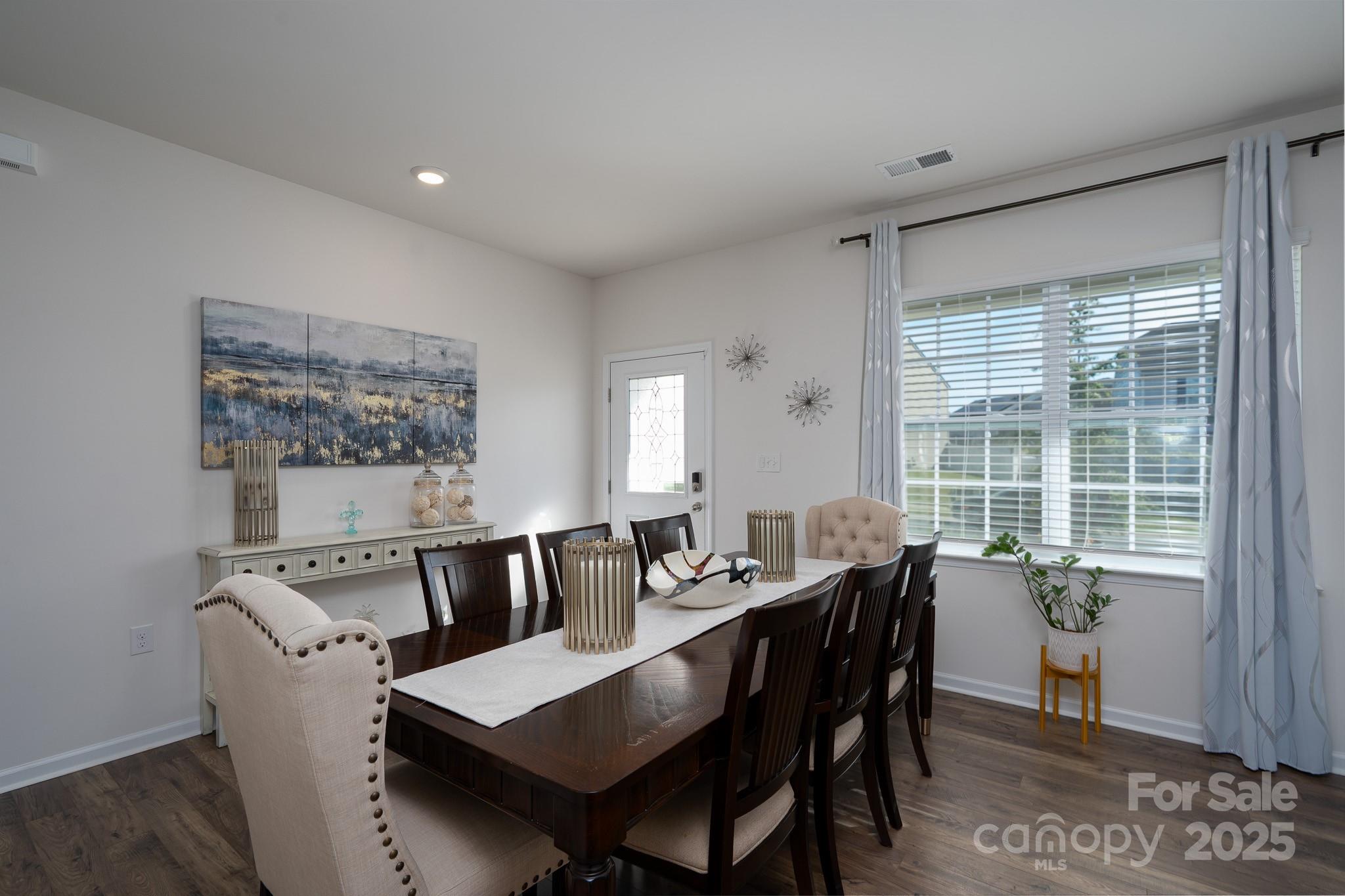 3294 SW Shining Rock Street SW