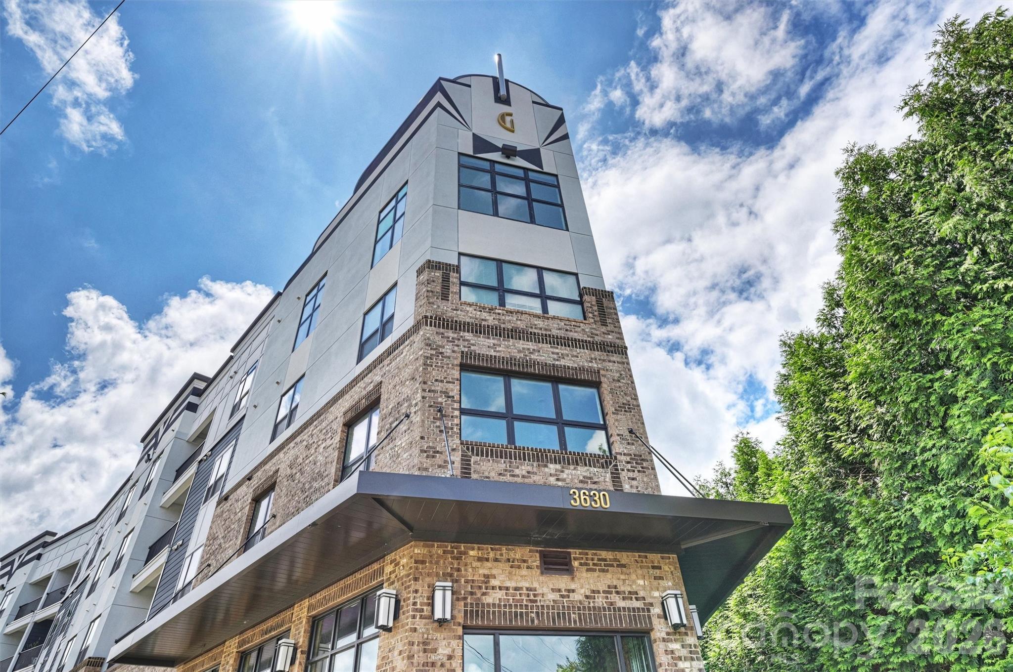 3630 N Davidson Street 2201