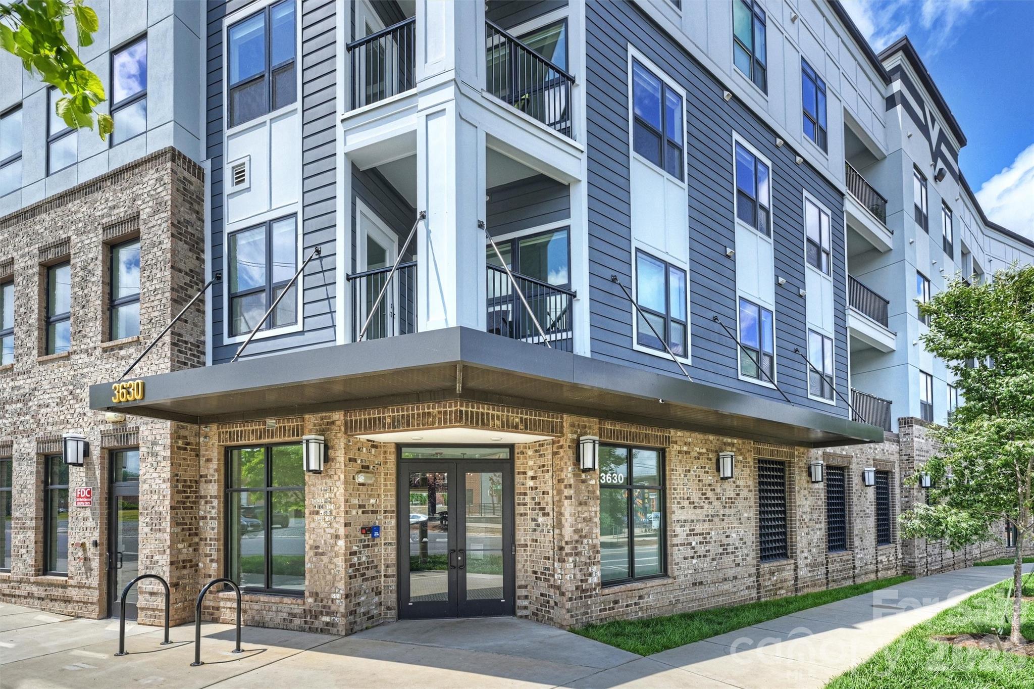 3630 N Davidson Street 2201