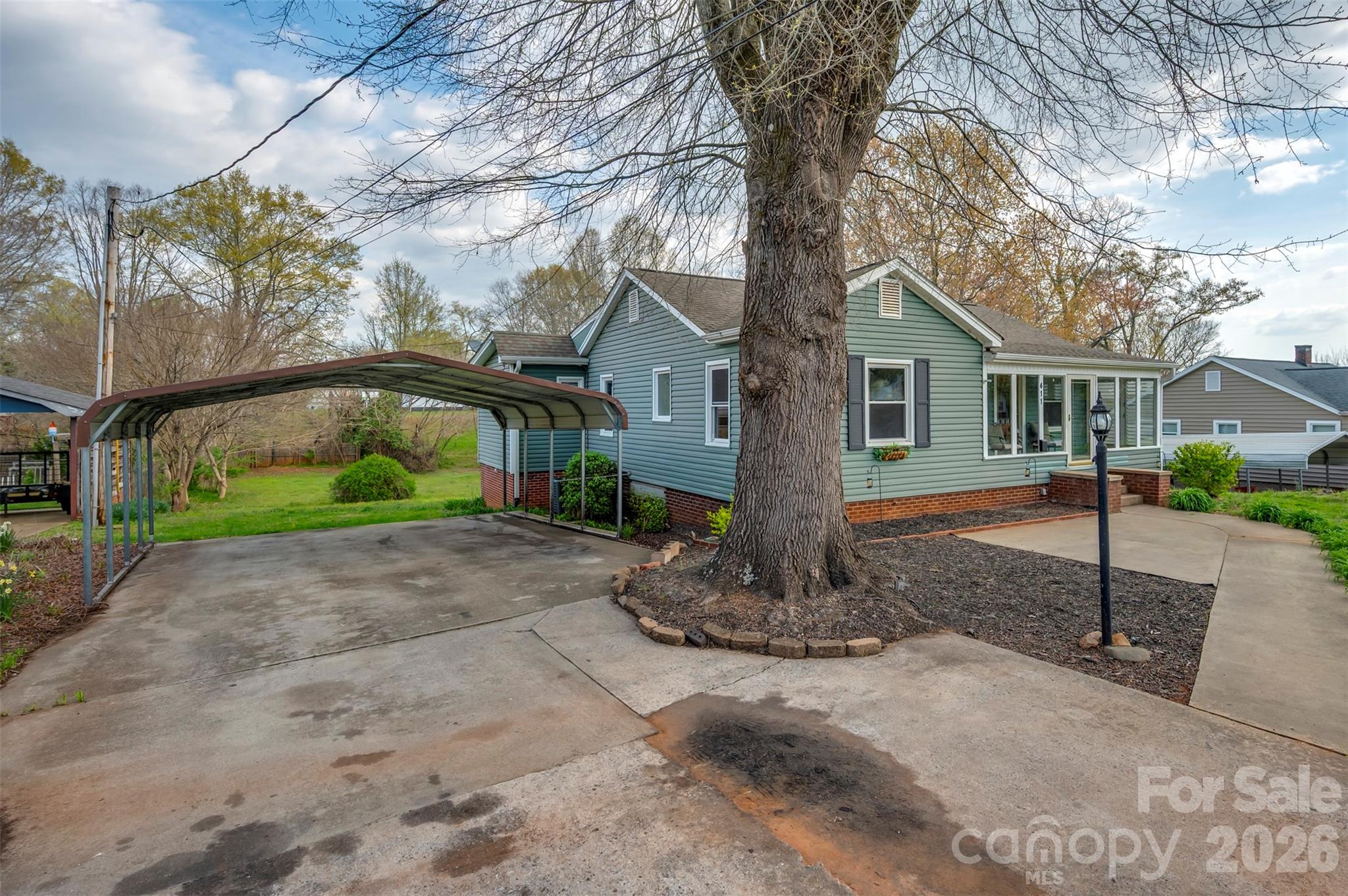 411 Arlington Street