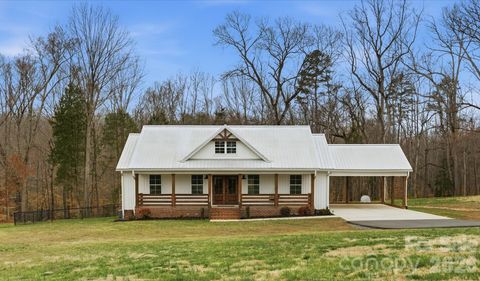 715 Miles Road Dallas NC 28034