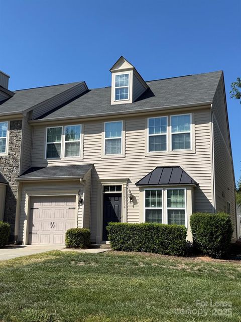 Photo of 9516 Birkwood Court, Charlotte, NC 28278 (MLS # 4310011)