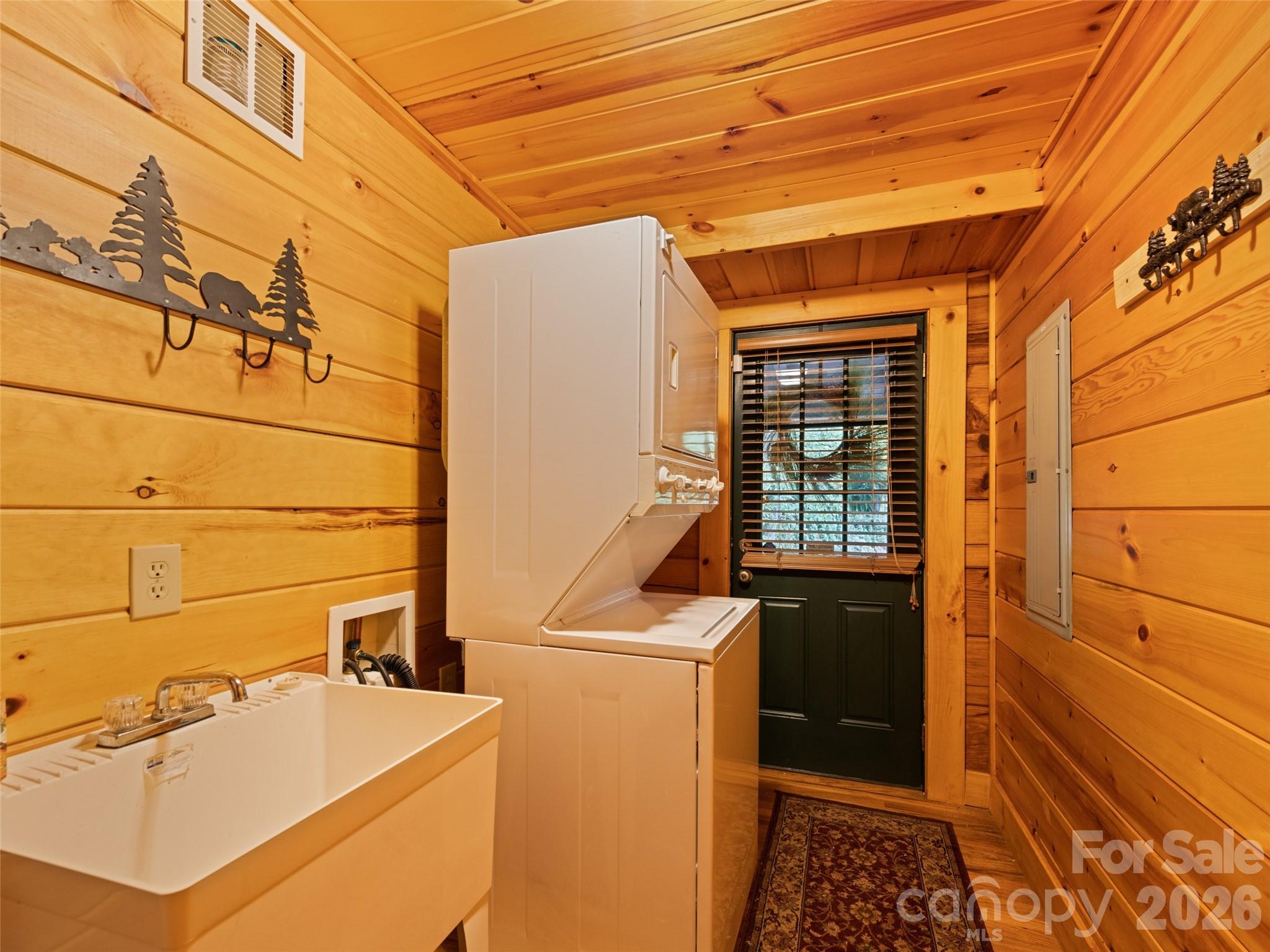 Smoky Falls - Residential