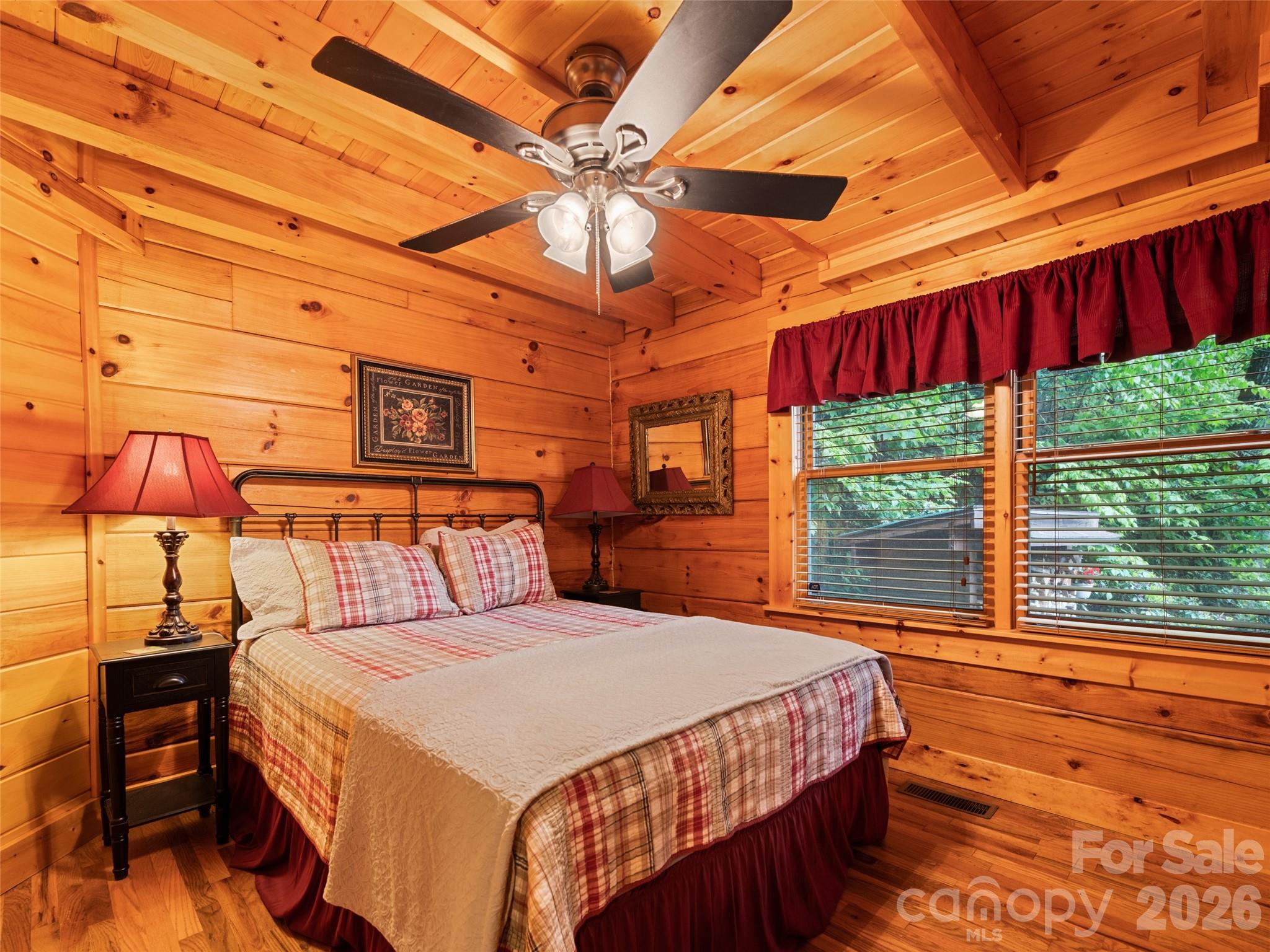 Smoky Falls - Residential