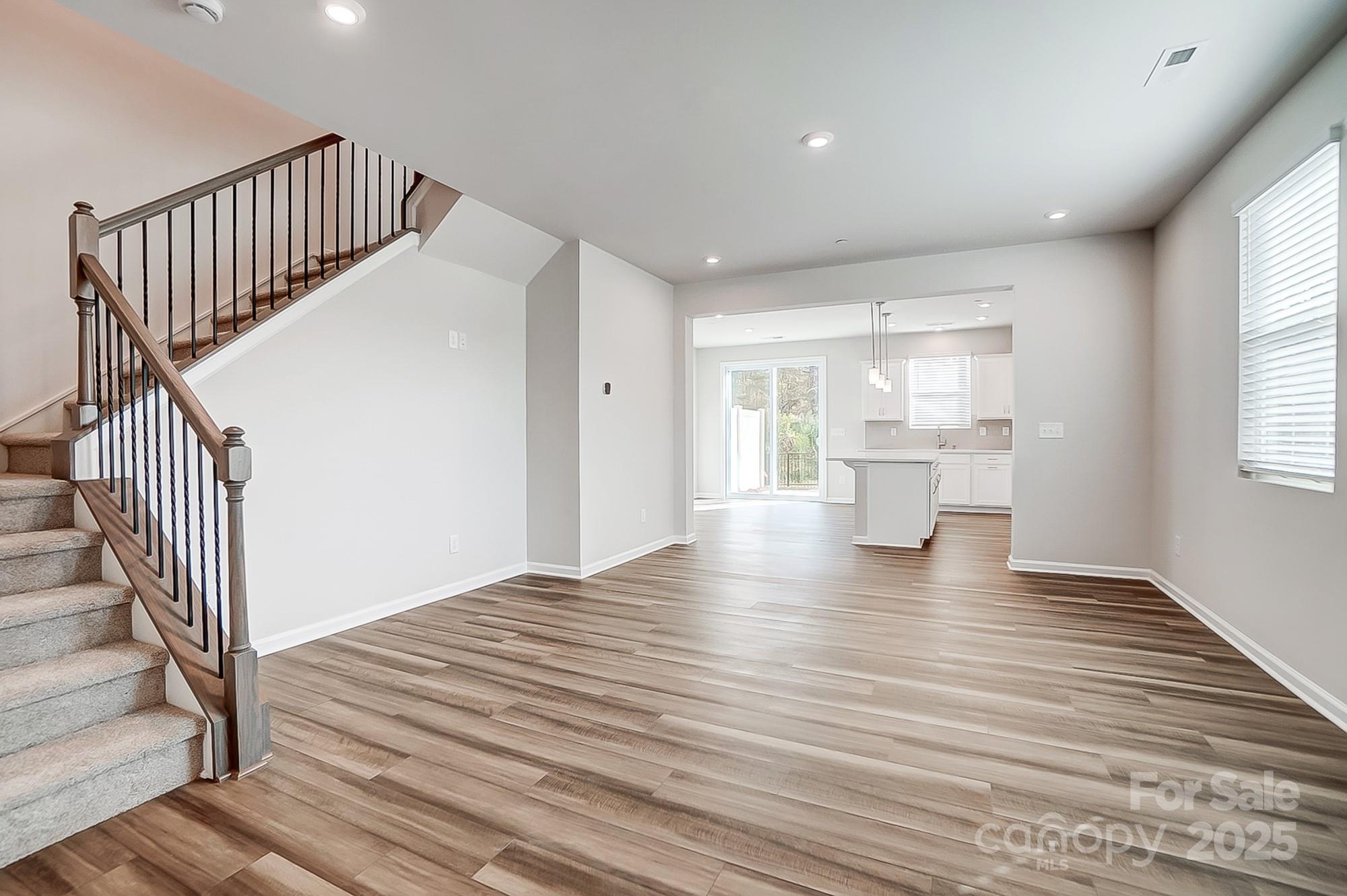 2440 Hedgecliff Road