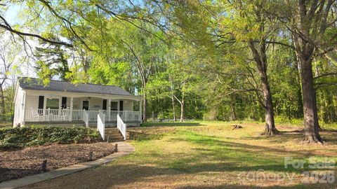 515 N Chapel Street Landis NC 28088