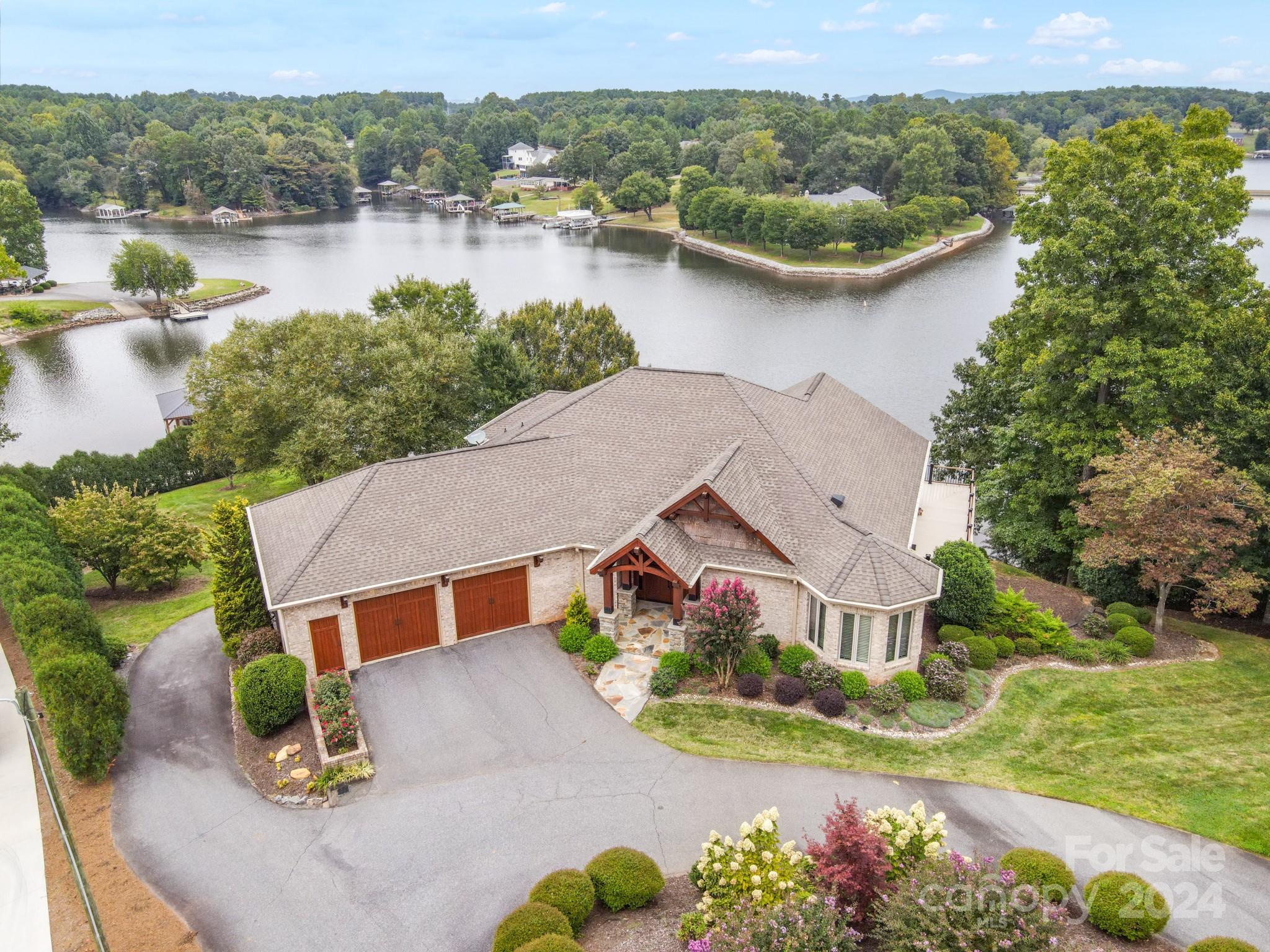 Riviera Run - Residential