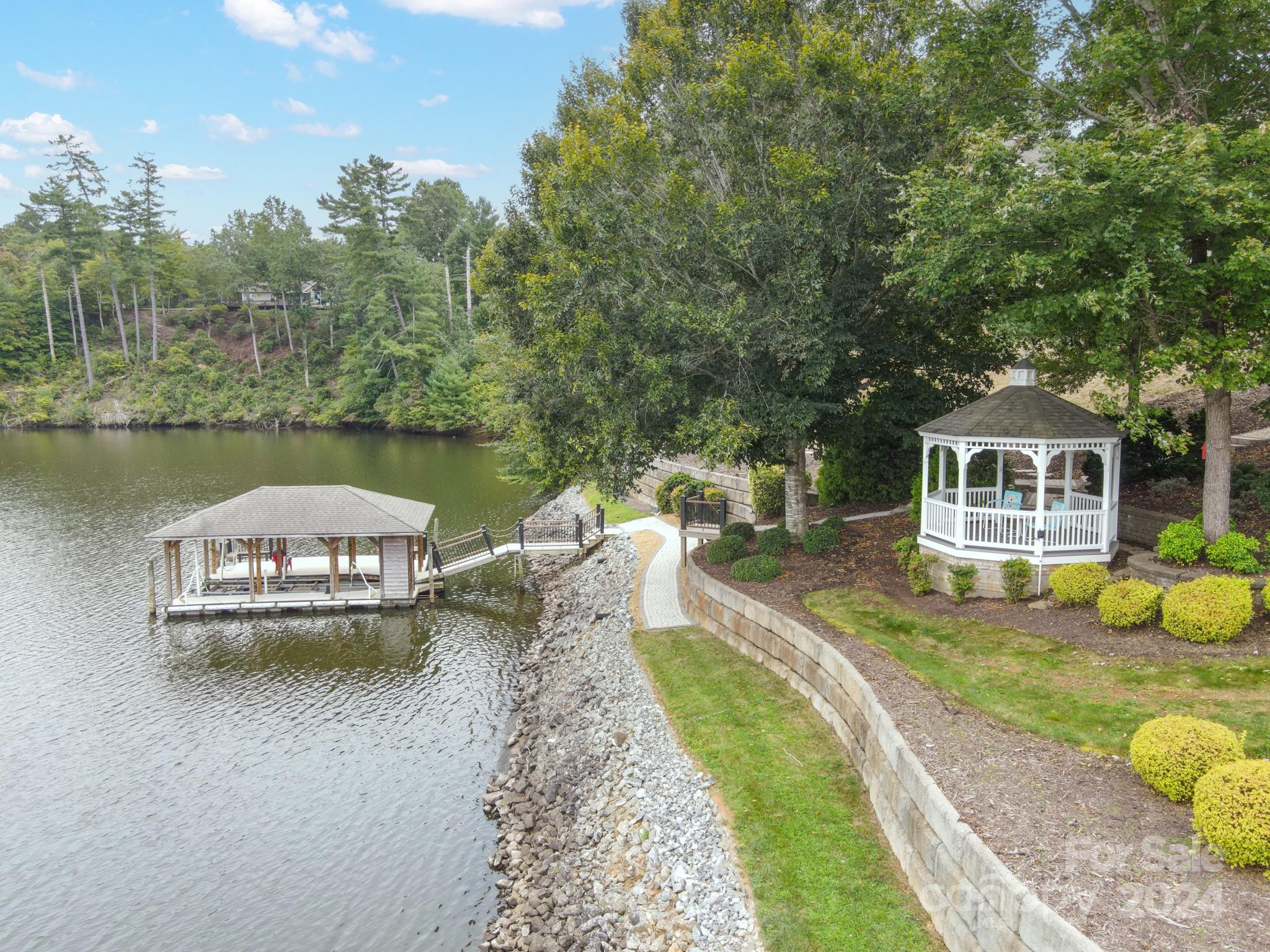 Riviera Run - Residential