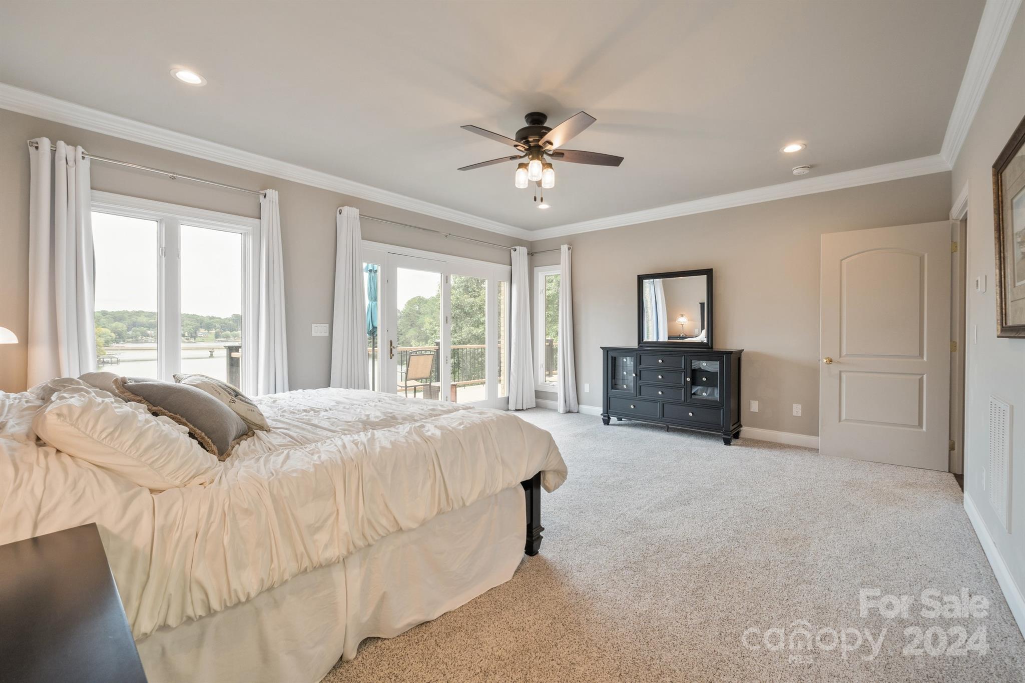 Riviera Run - Residential