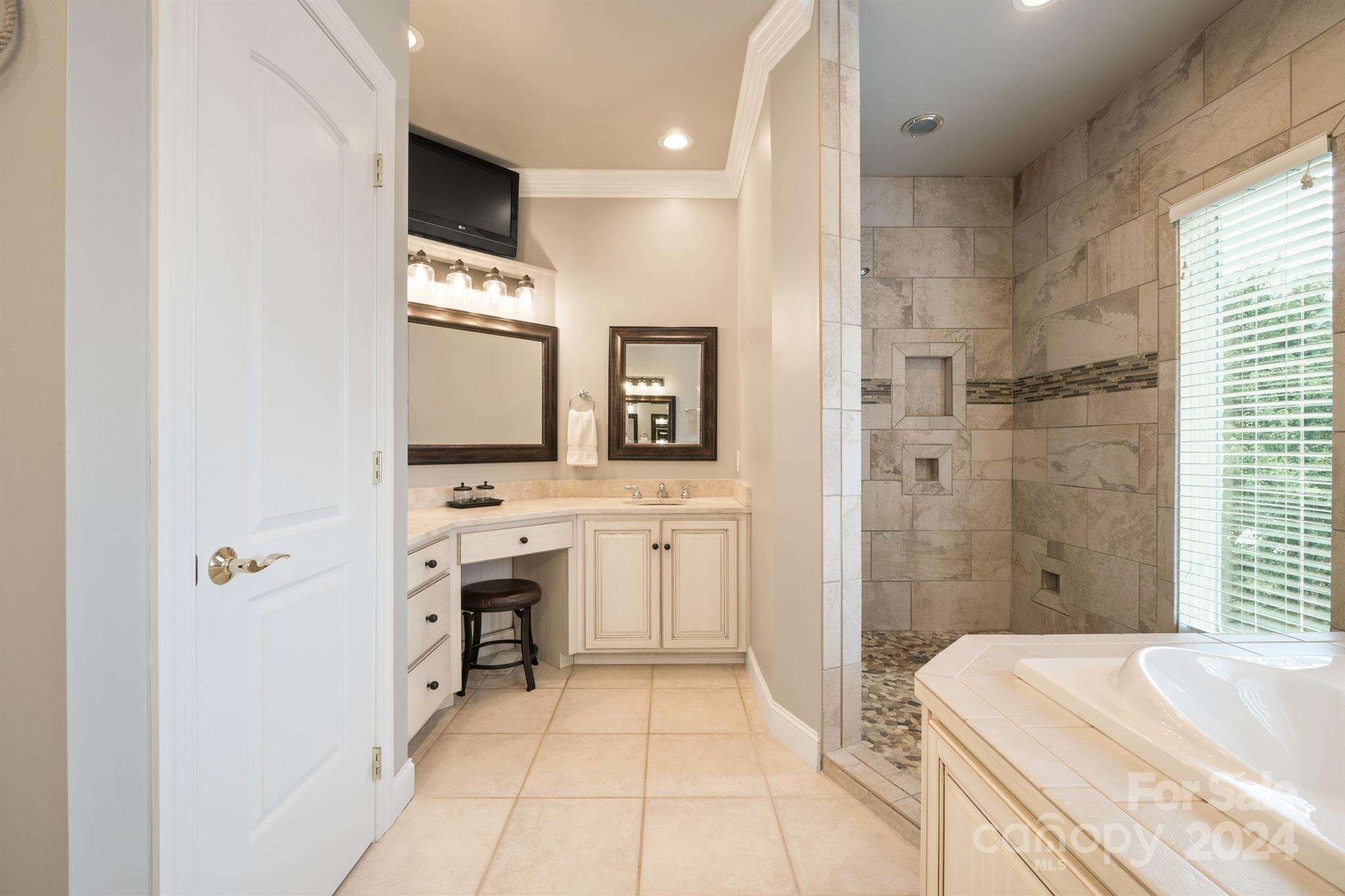 Riviera Run - Residential